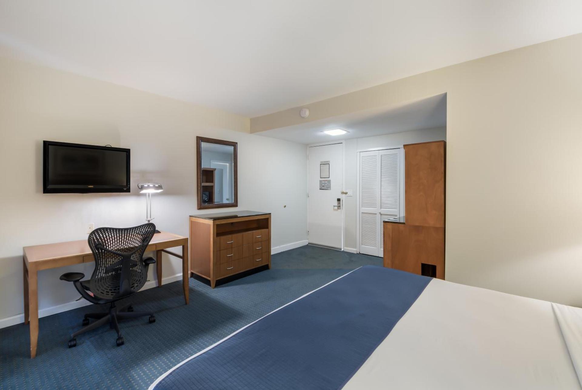 Americas Best Value Inn-Painted Post photo 13
