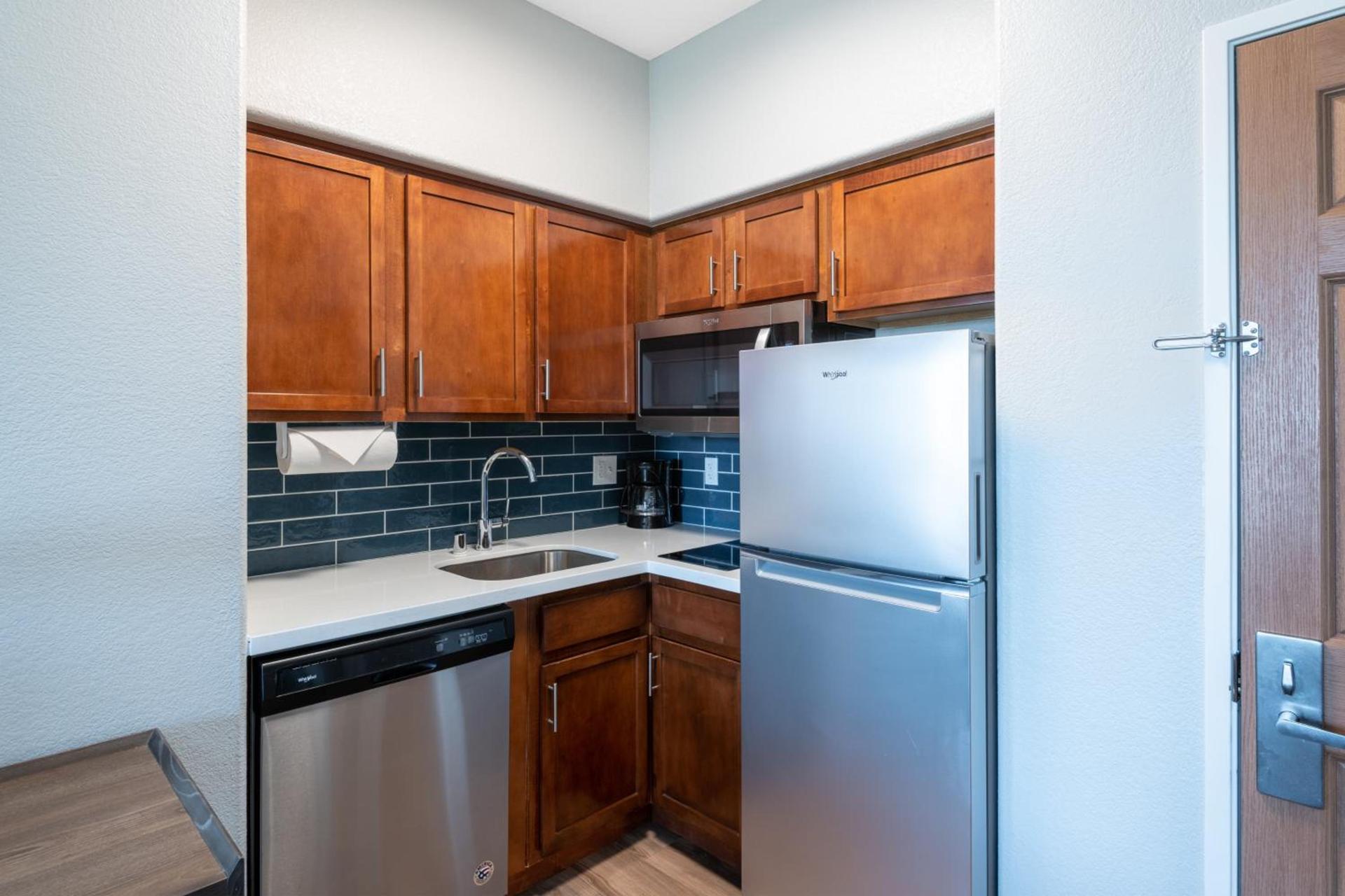 Staybridge Suites Phoenix Glendale Sports Dist by IHG photo 53