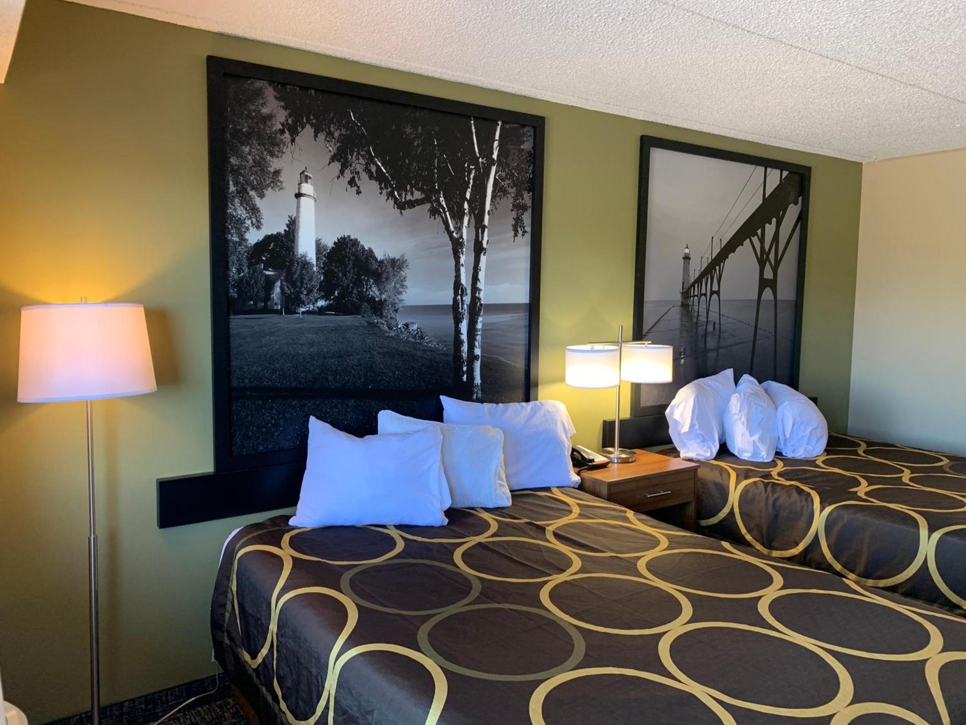 Super 8 by Wyndham Petoskey photo 19