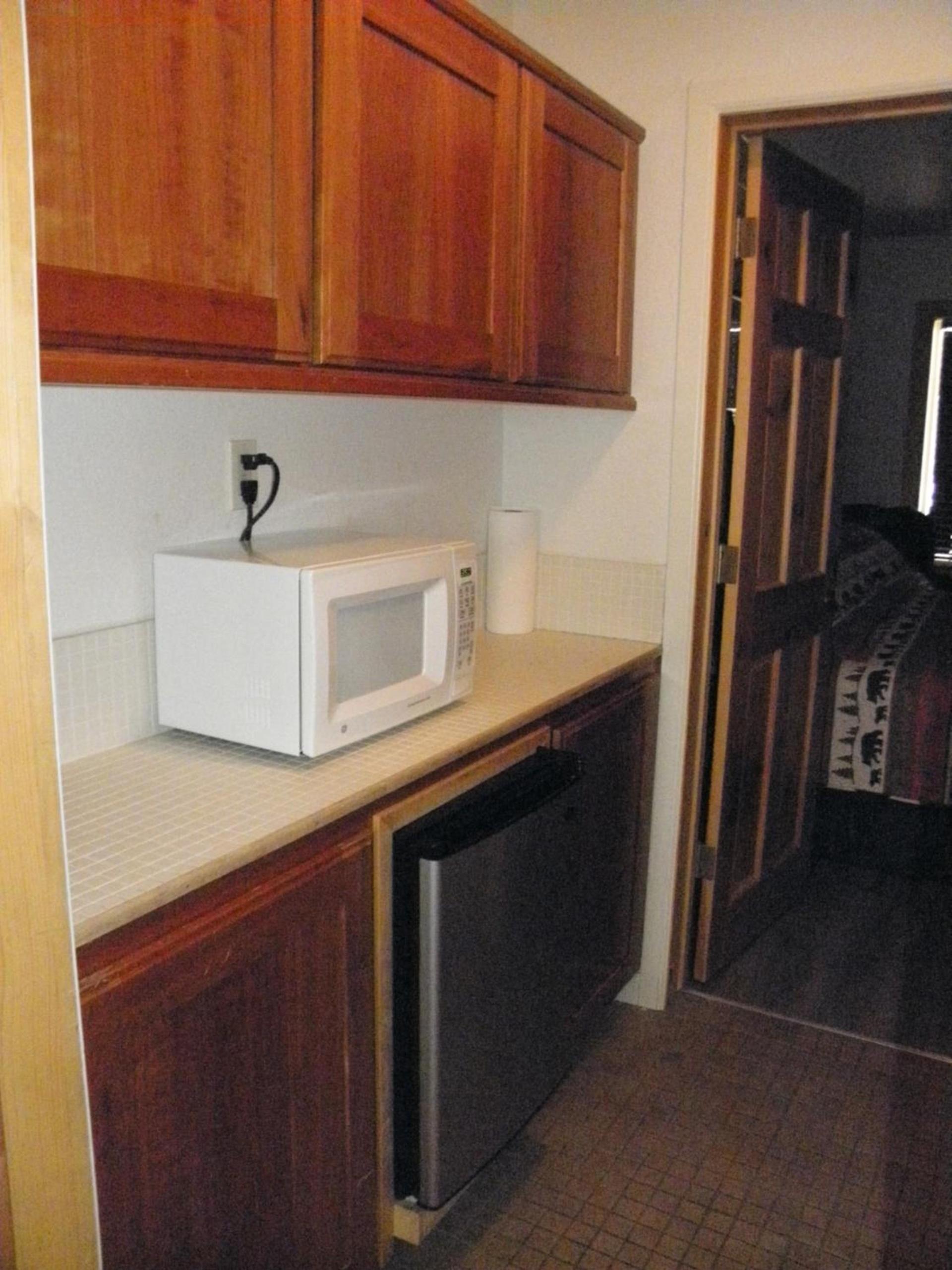 CREEKSIDE LODGE photo 11