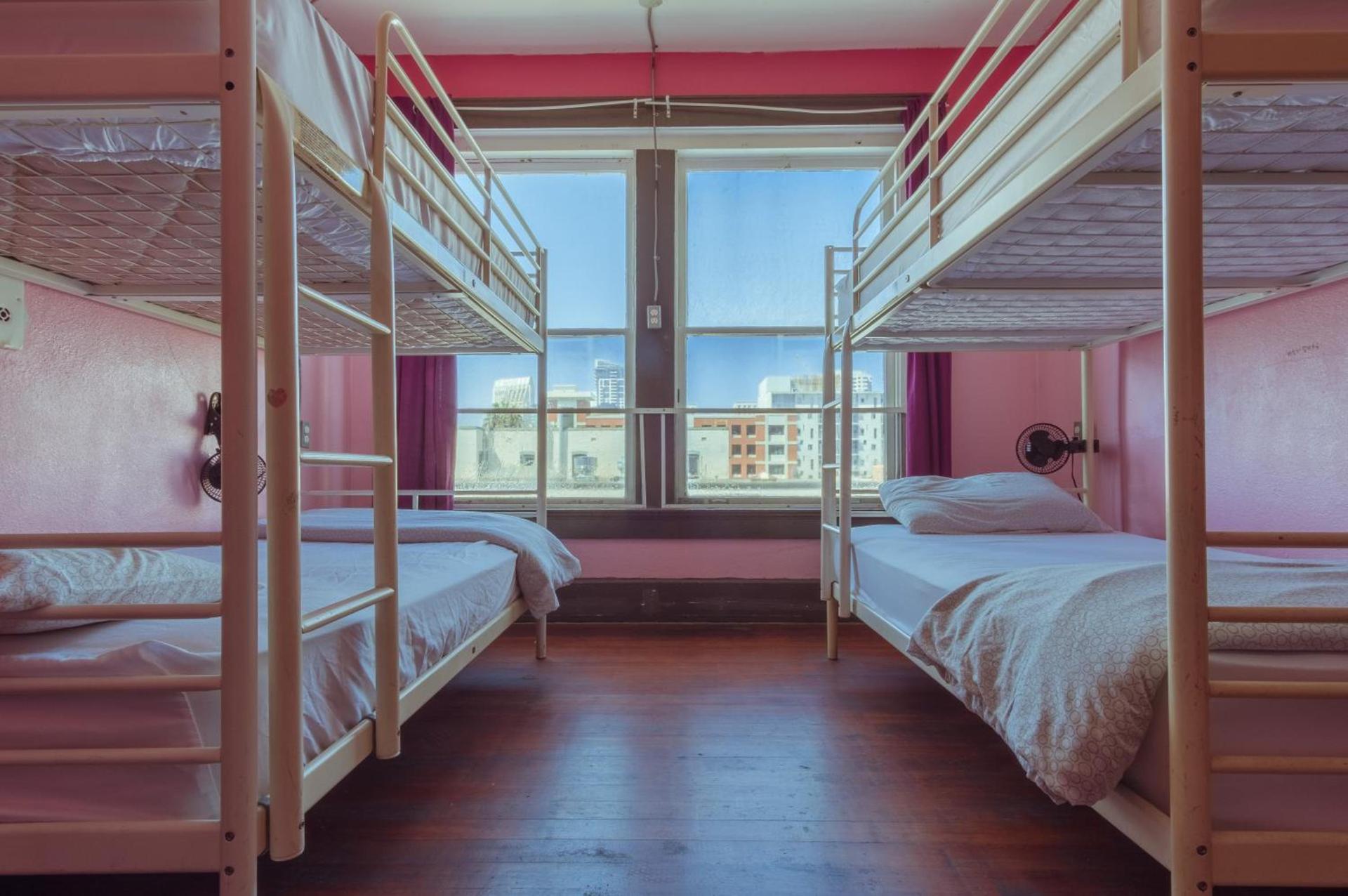 California Dreams Hostel - Downtown photo 39