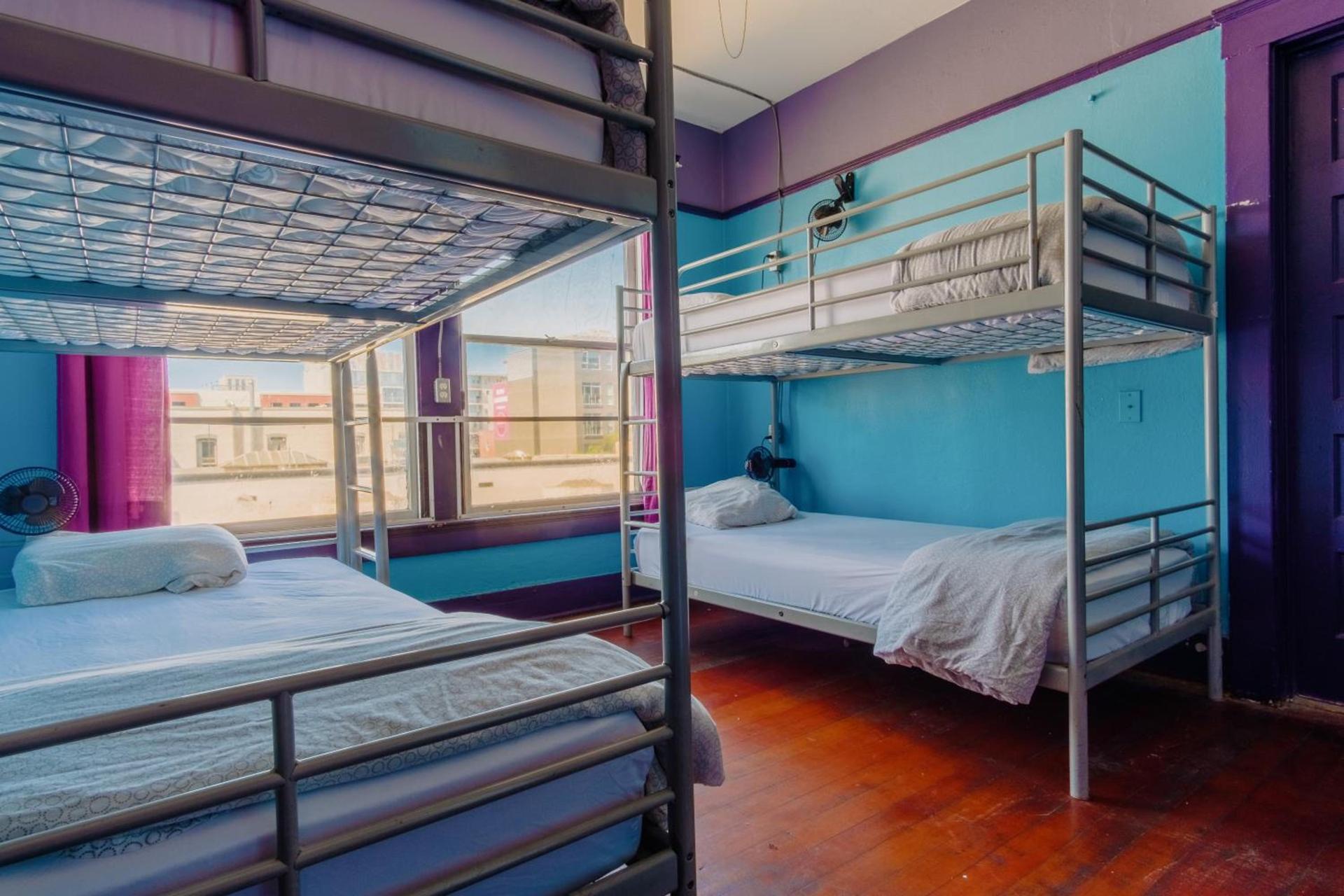 California Dreams Hostel - Downtown photo 37