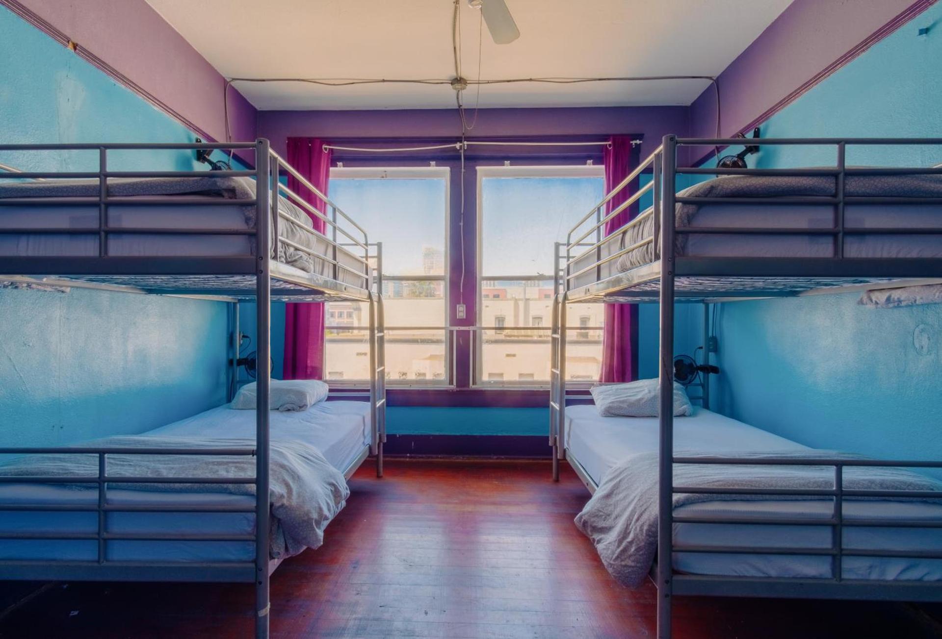 California Dreams Hostel - Downtown photo 36