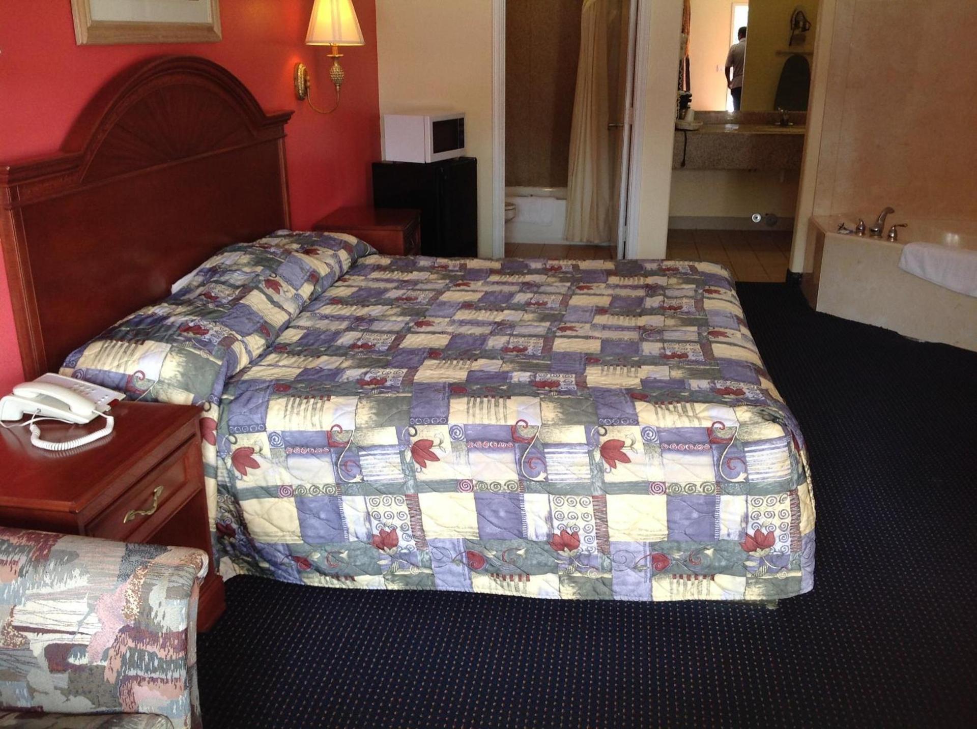 Executive Inn & Suites photo 17