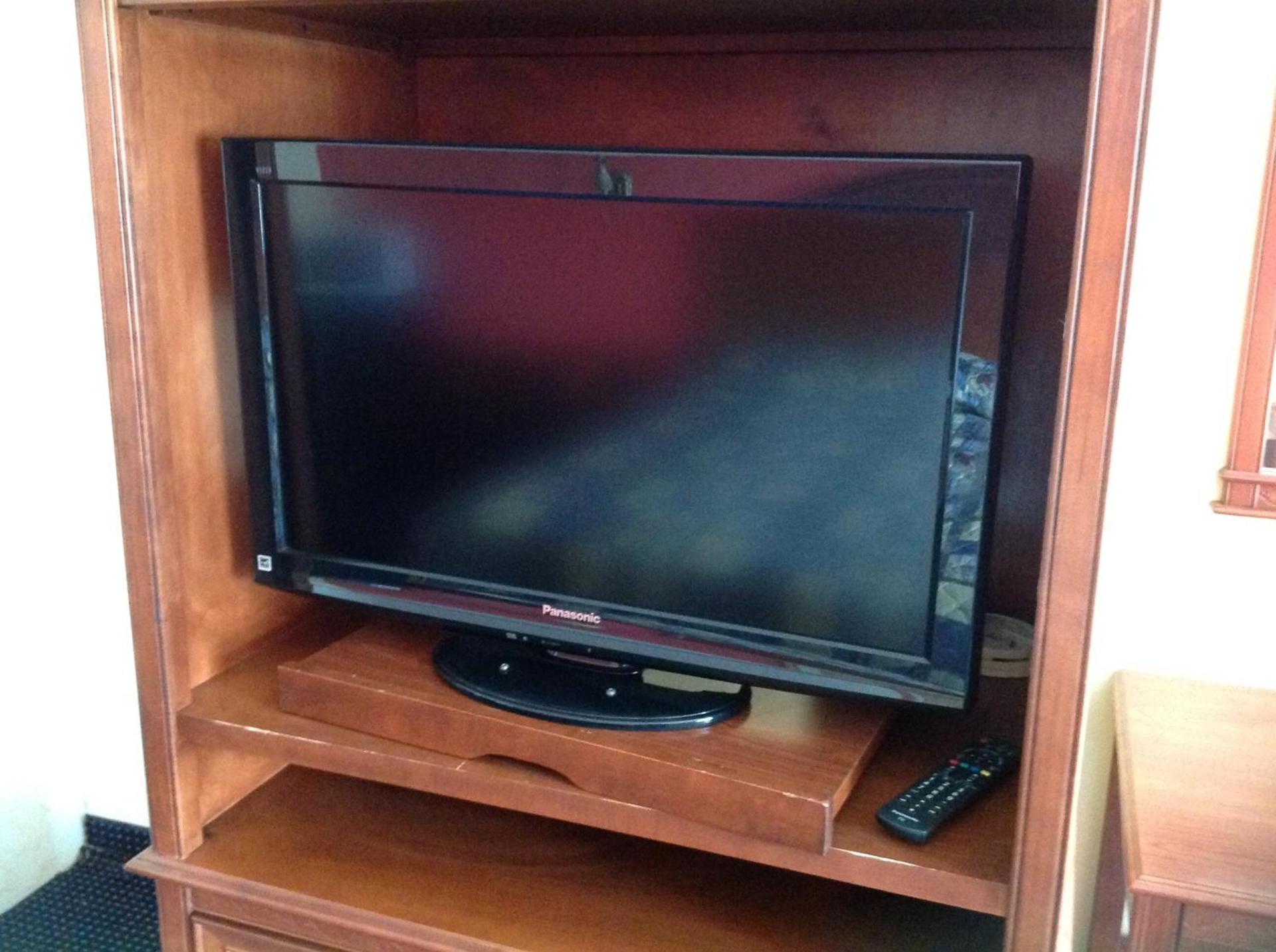 Executive Inn & Suites photo 23