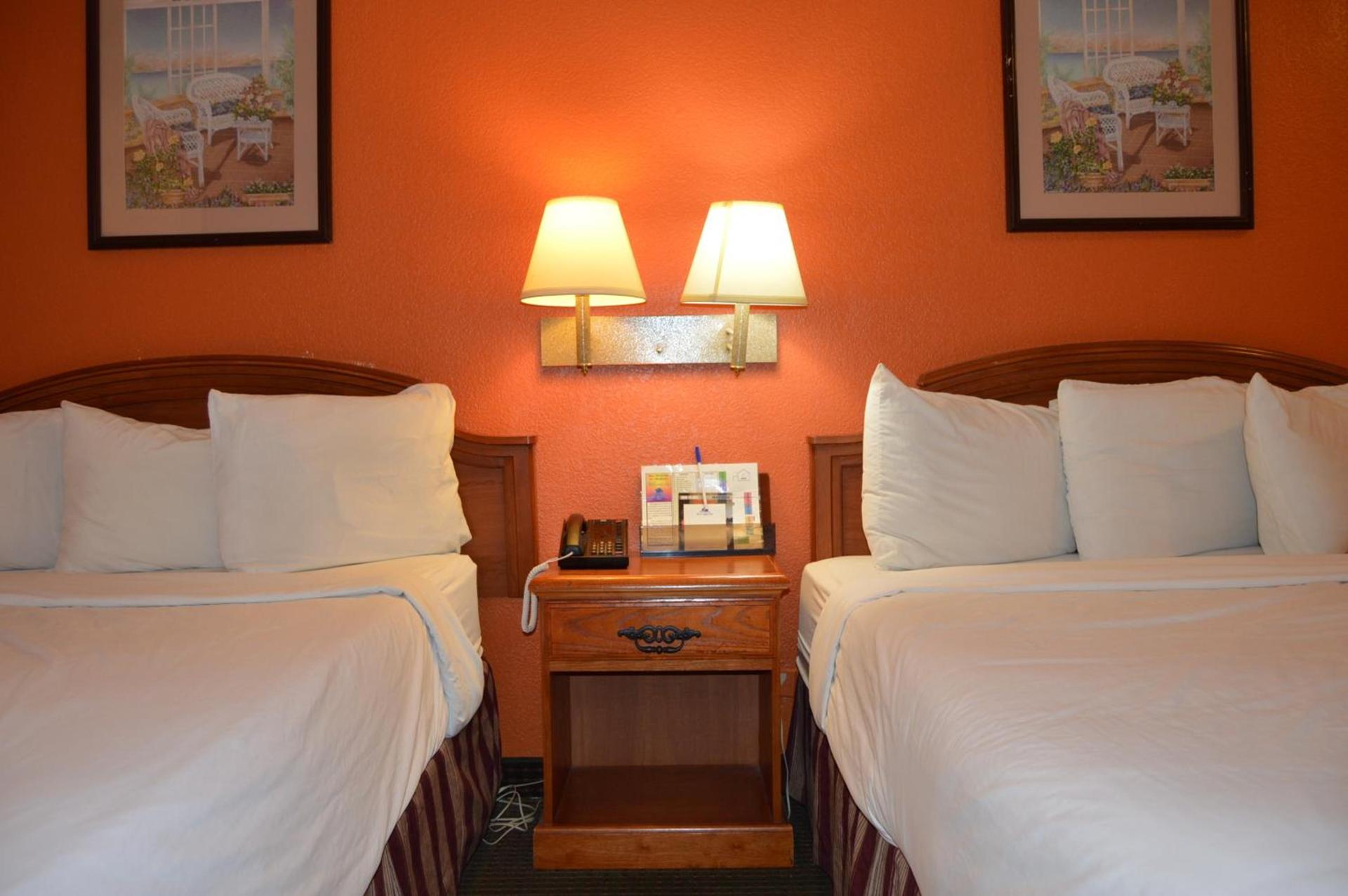 Americas Best Value Inn Gainesville TX photo 11