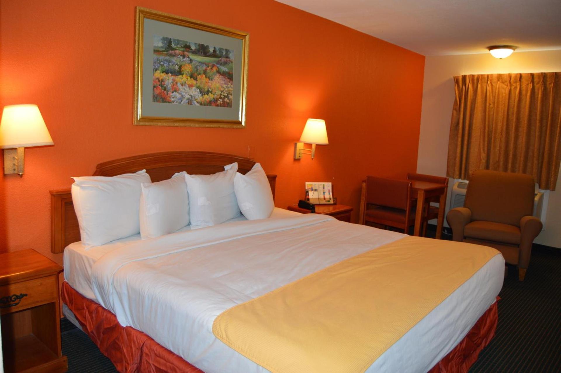 Americas Best Value Inn Gainesville TX photo 12