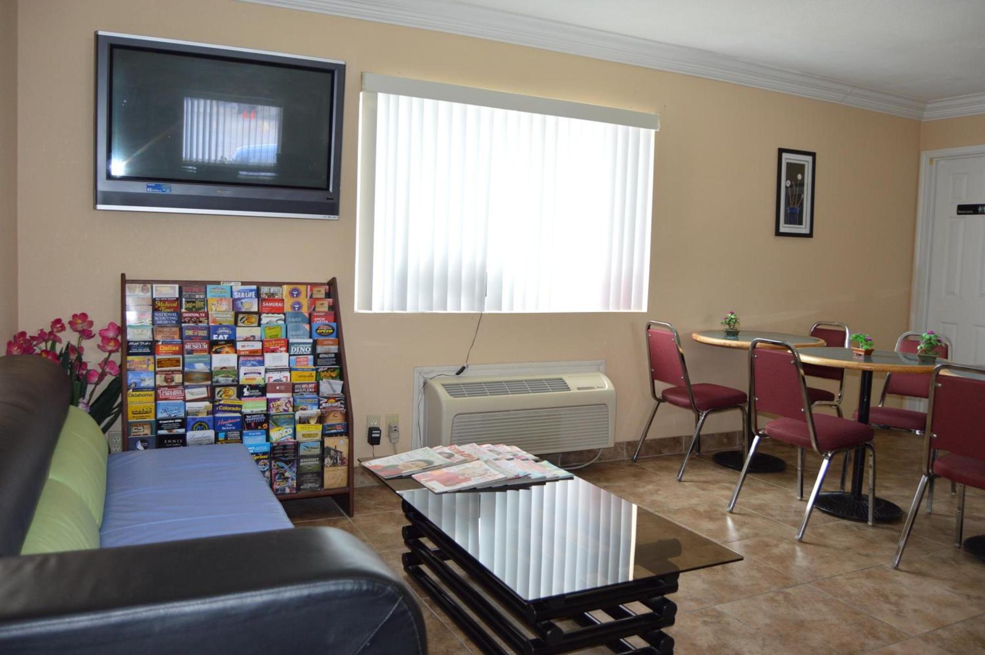 Americas Best Value Inn Gainesville TX photo 7