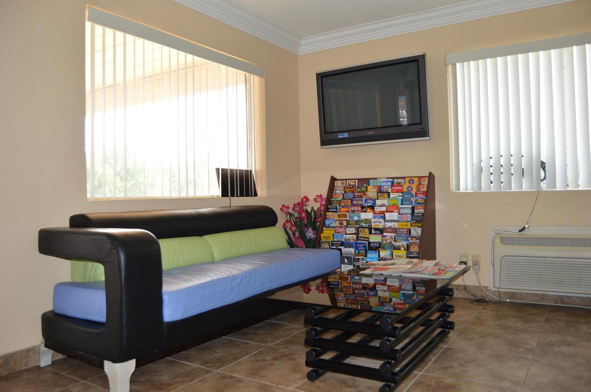 Americas Best Value Inn Gainesville TX photo 6