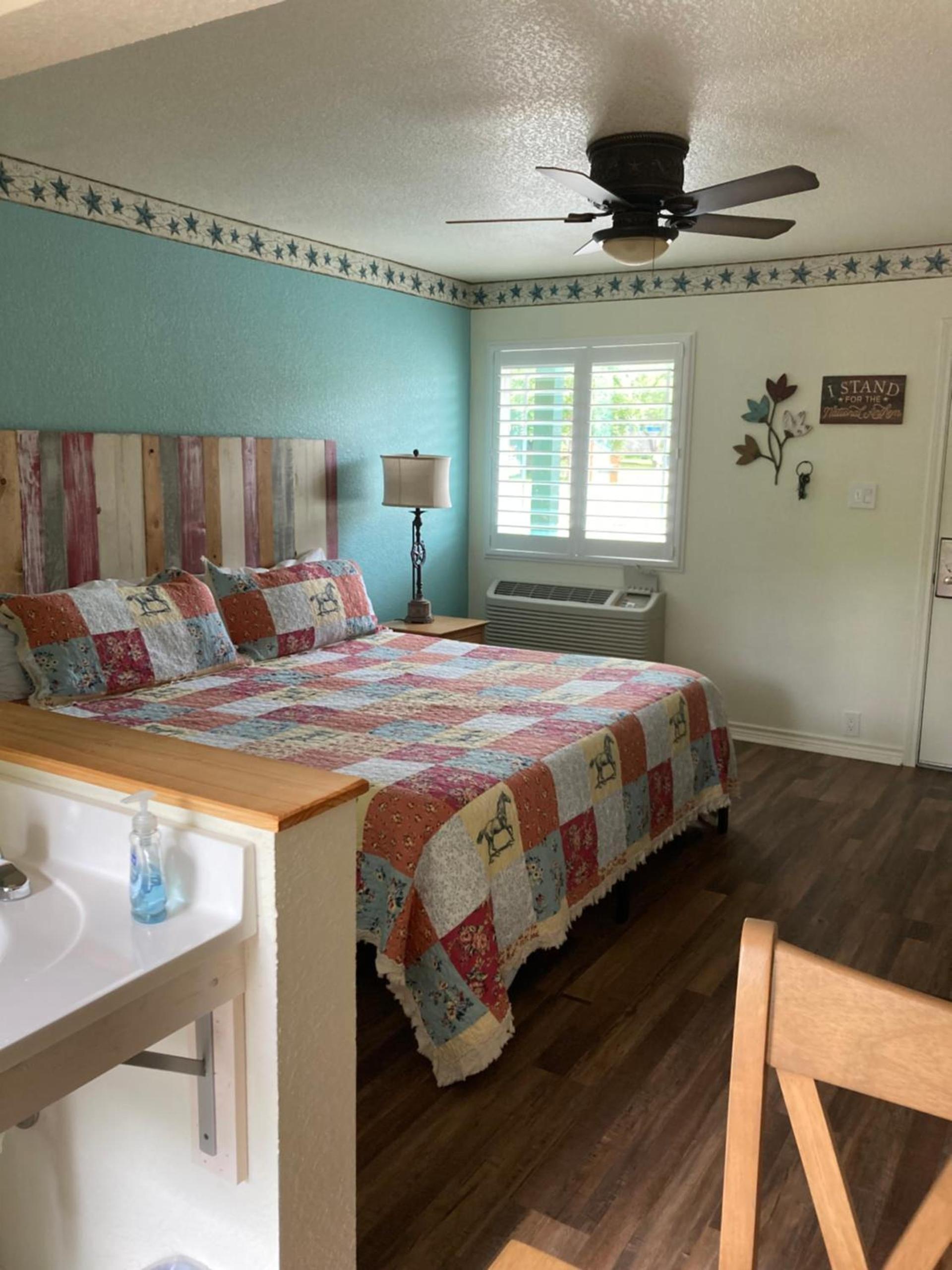 Horseshoe Riverside Lodge photo 35