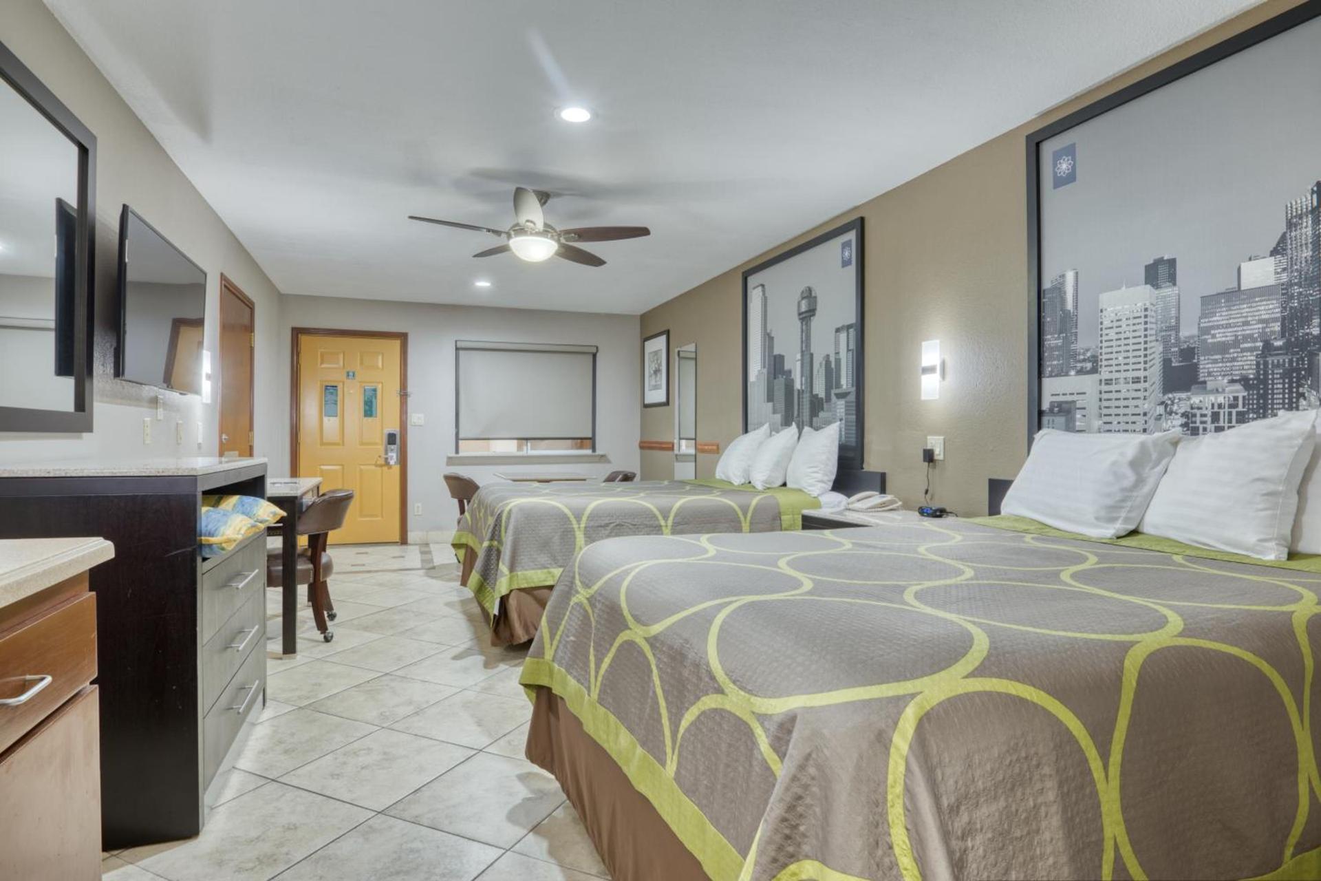 Texas Inn Donna photo 7