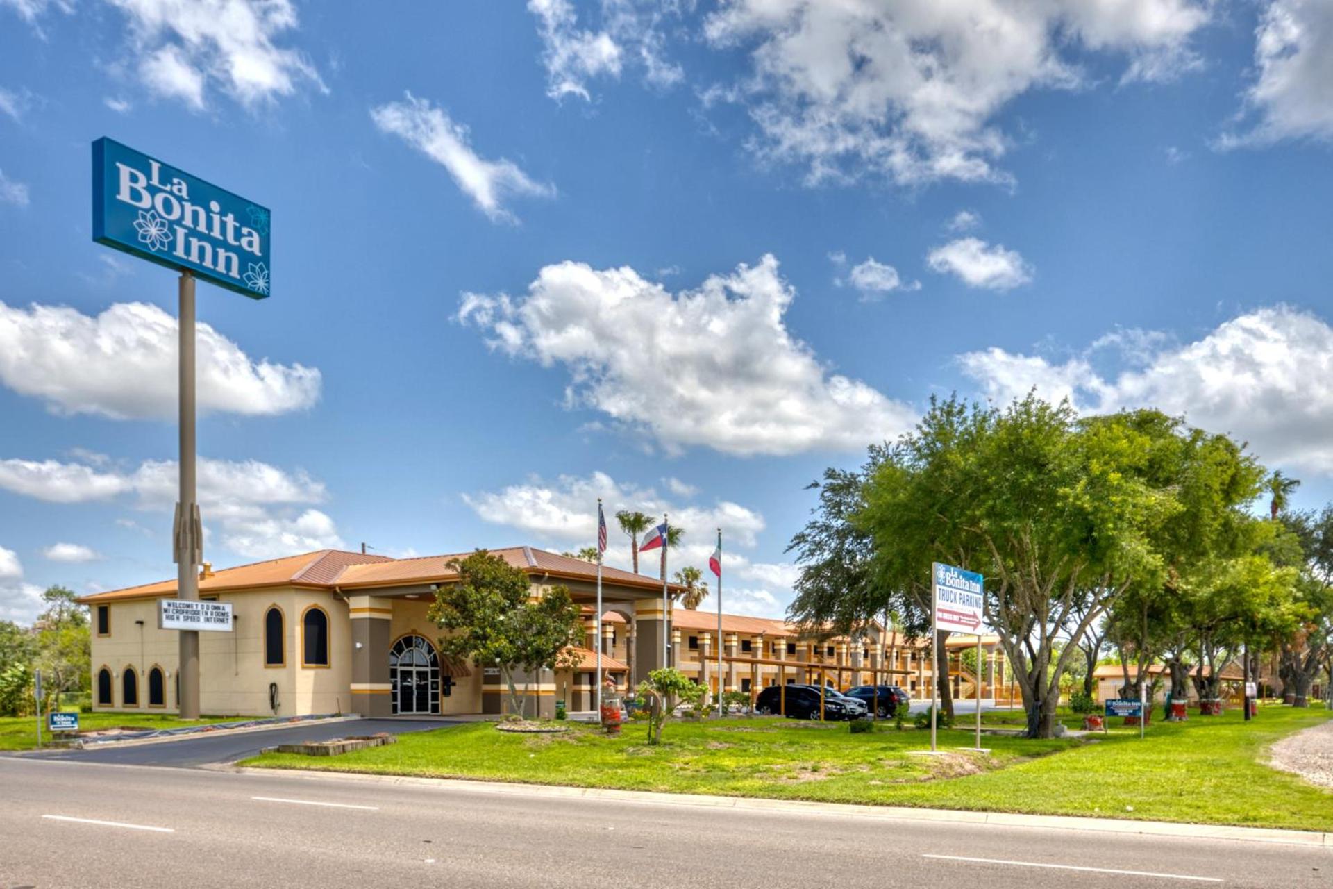 Texas Inn Donna photo 17