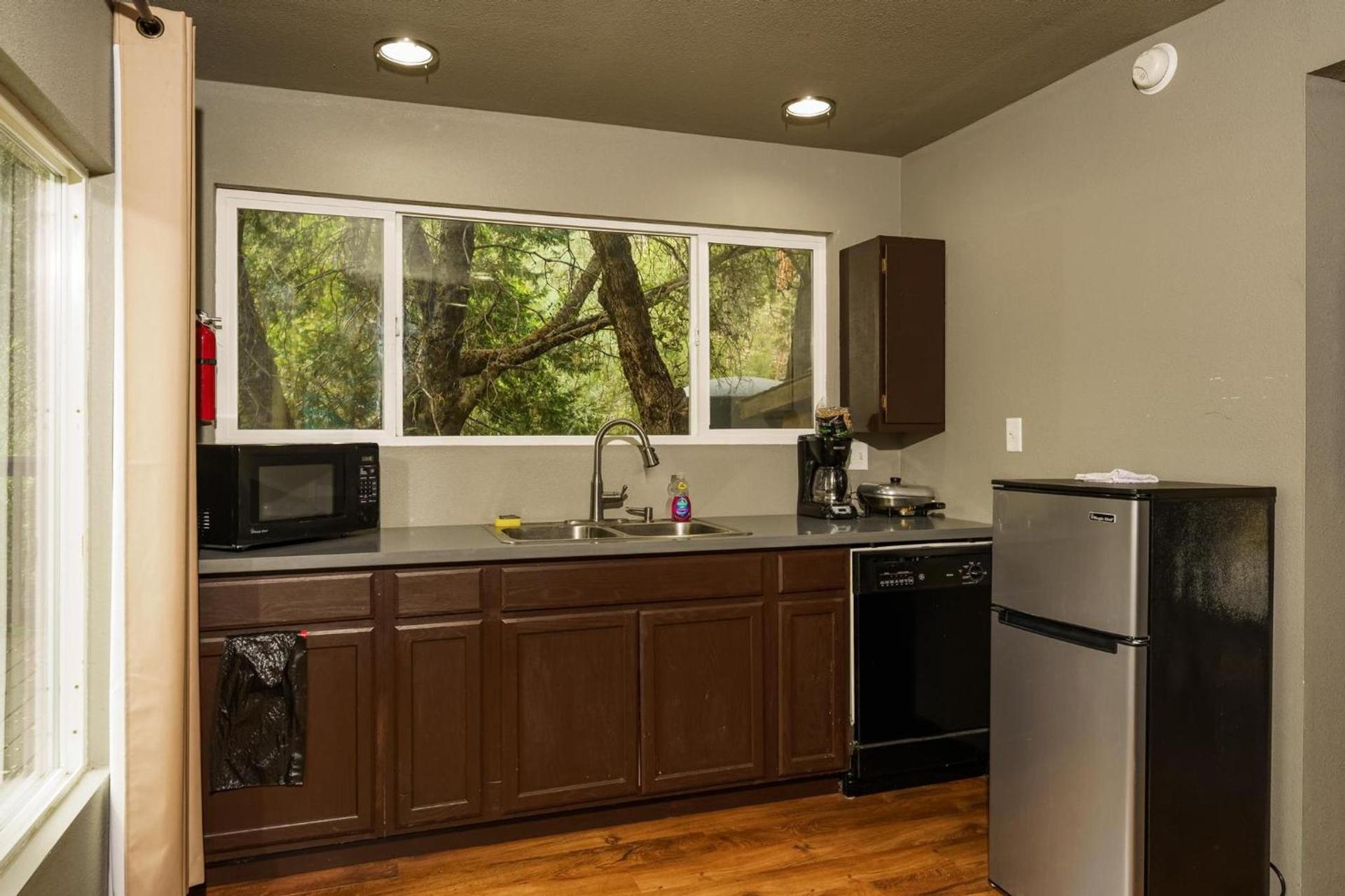 Mountain Trail Lodge and Vacation Rentals photo 71