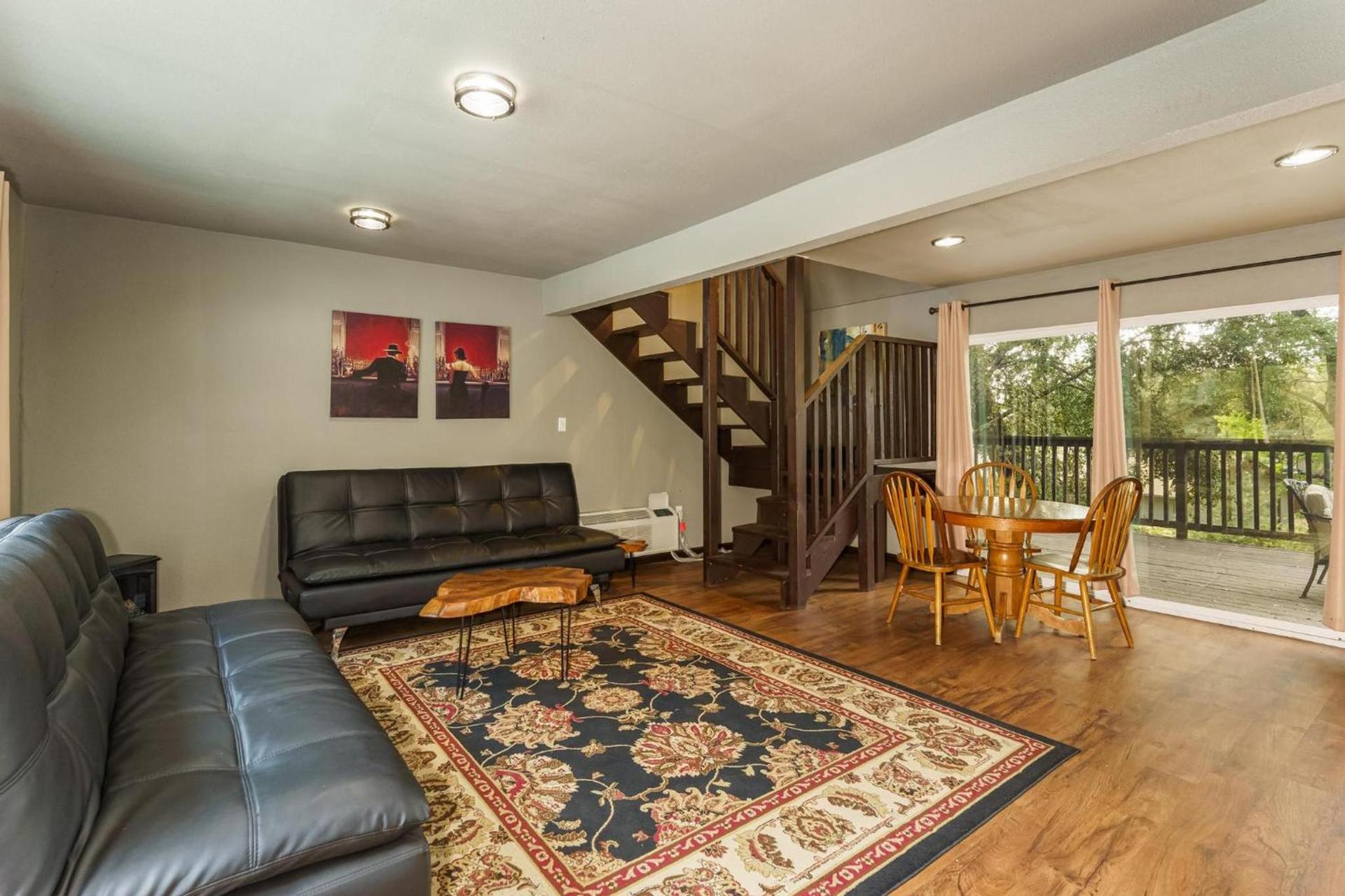Mountain Trail Lodge and Vacation Rentals photo 76