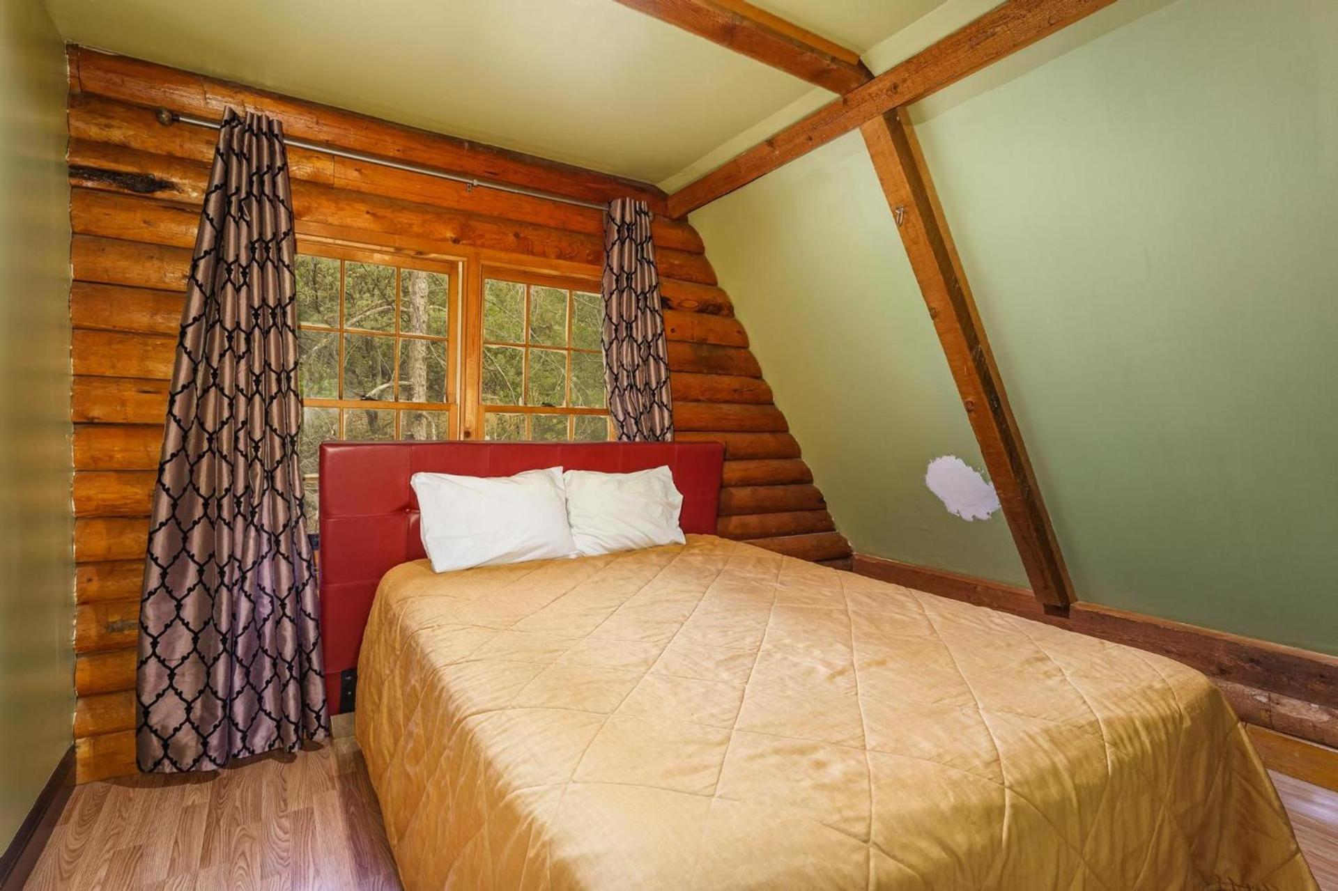 Mountain Trail Lodge and Vacation Rentals photo 35
