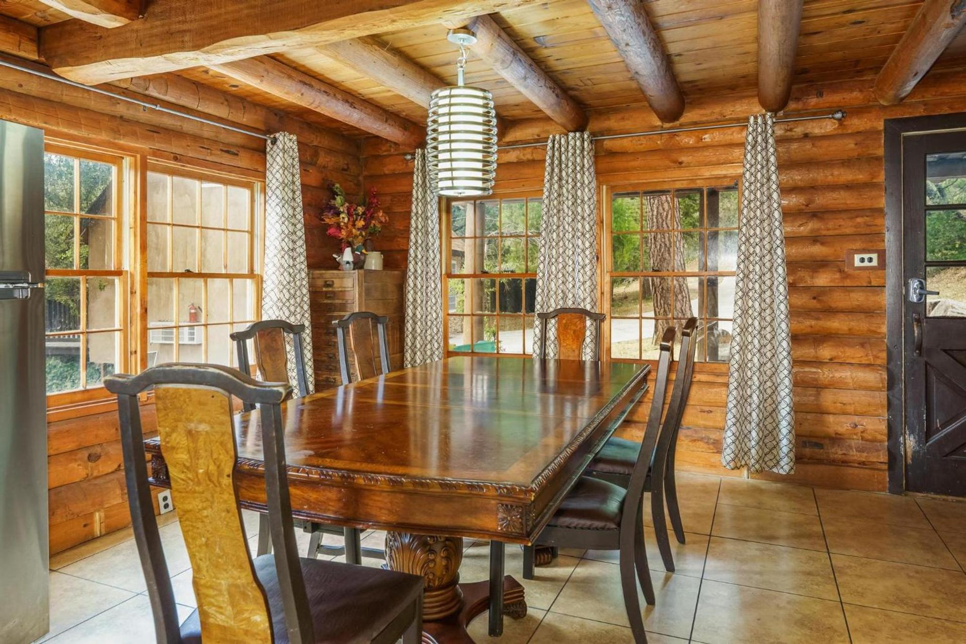 Mountain Trail Lodge and Vacation Rentals photo 44
