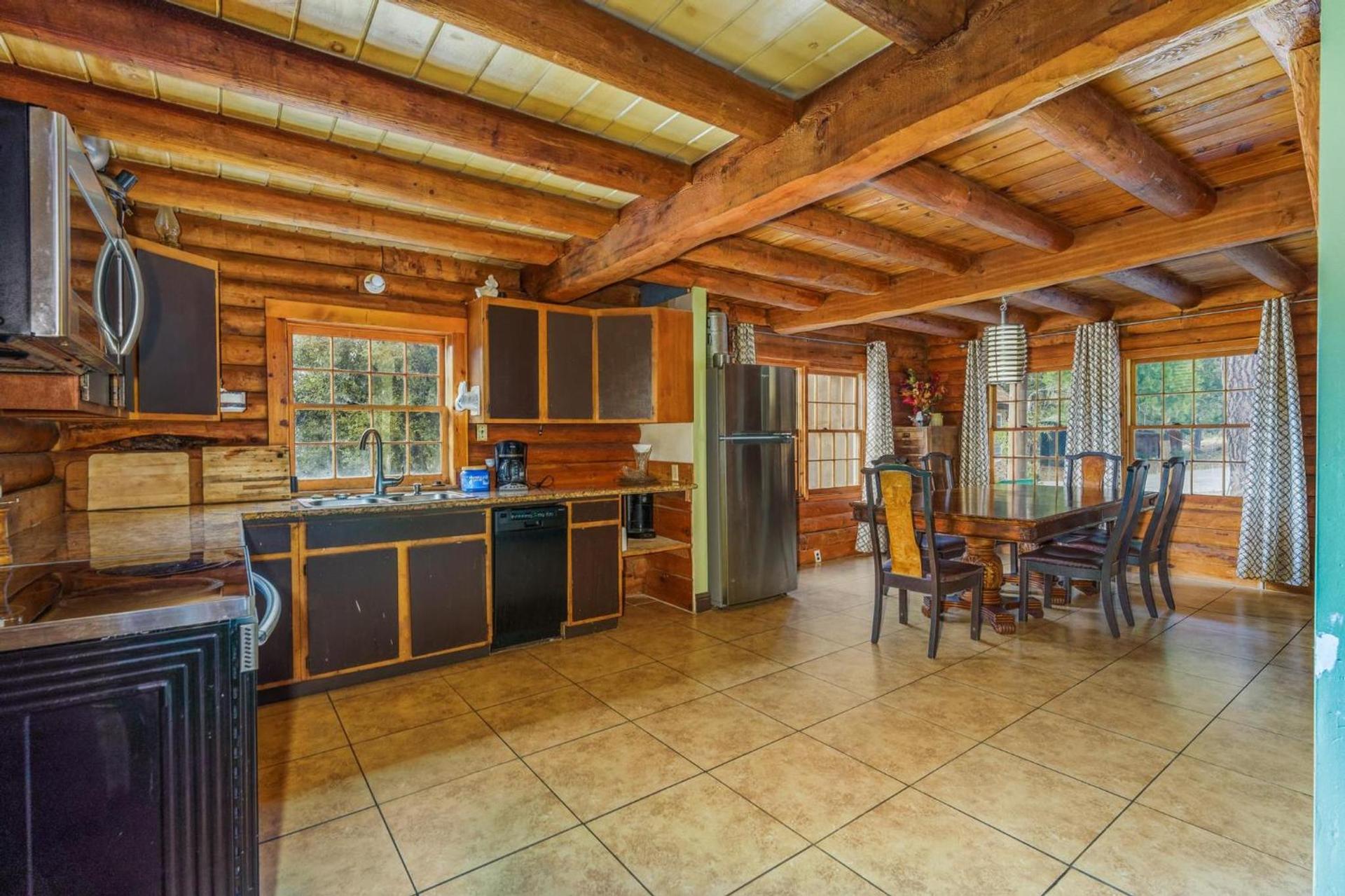 Mountain Trail Lodge and Vacation Rentals photo 48