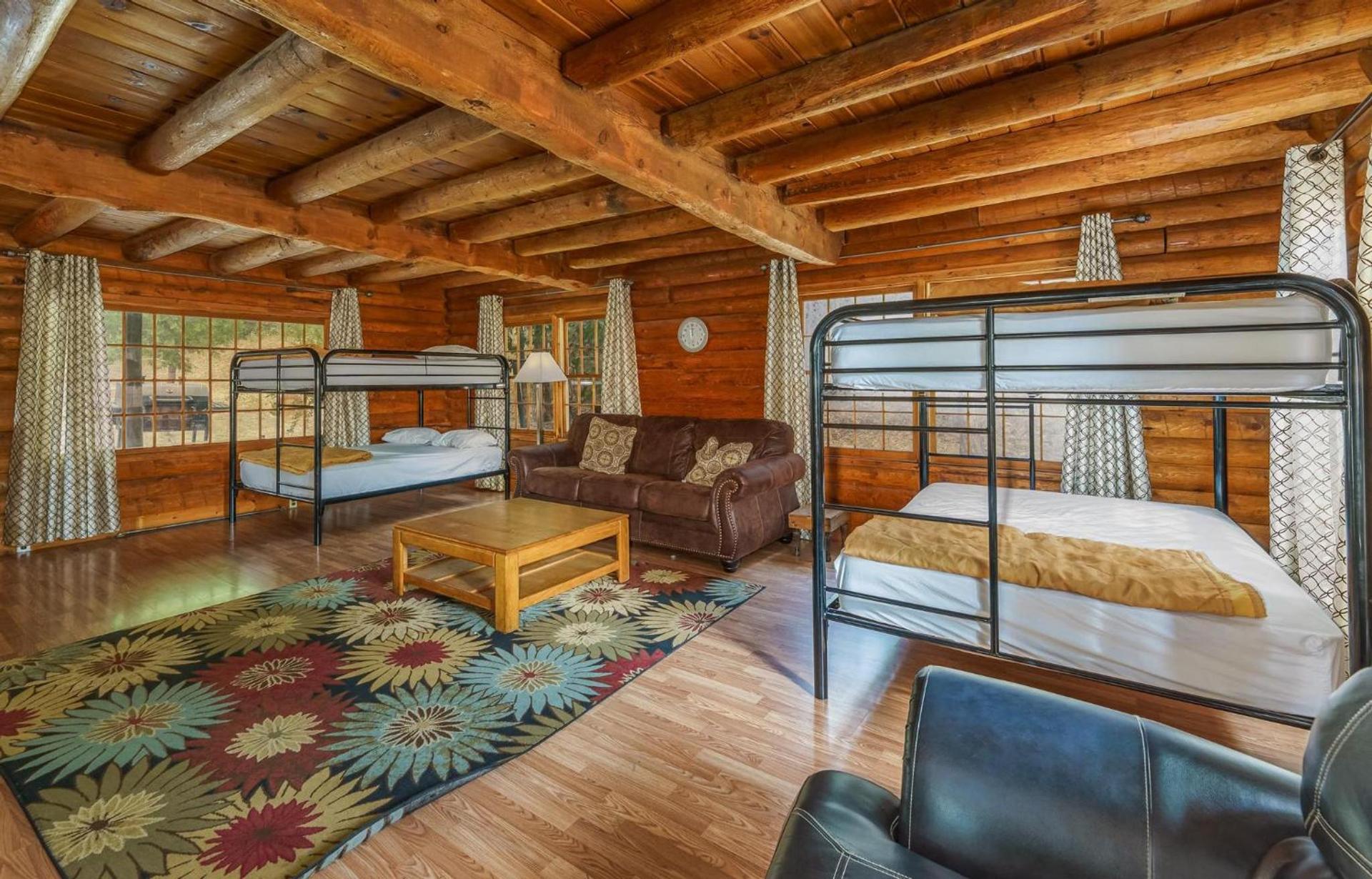 Mountain Trail Lodge and Vacation Rentals photo 52
