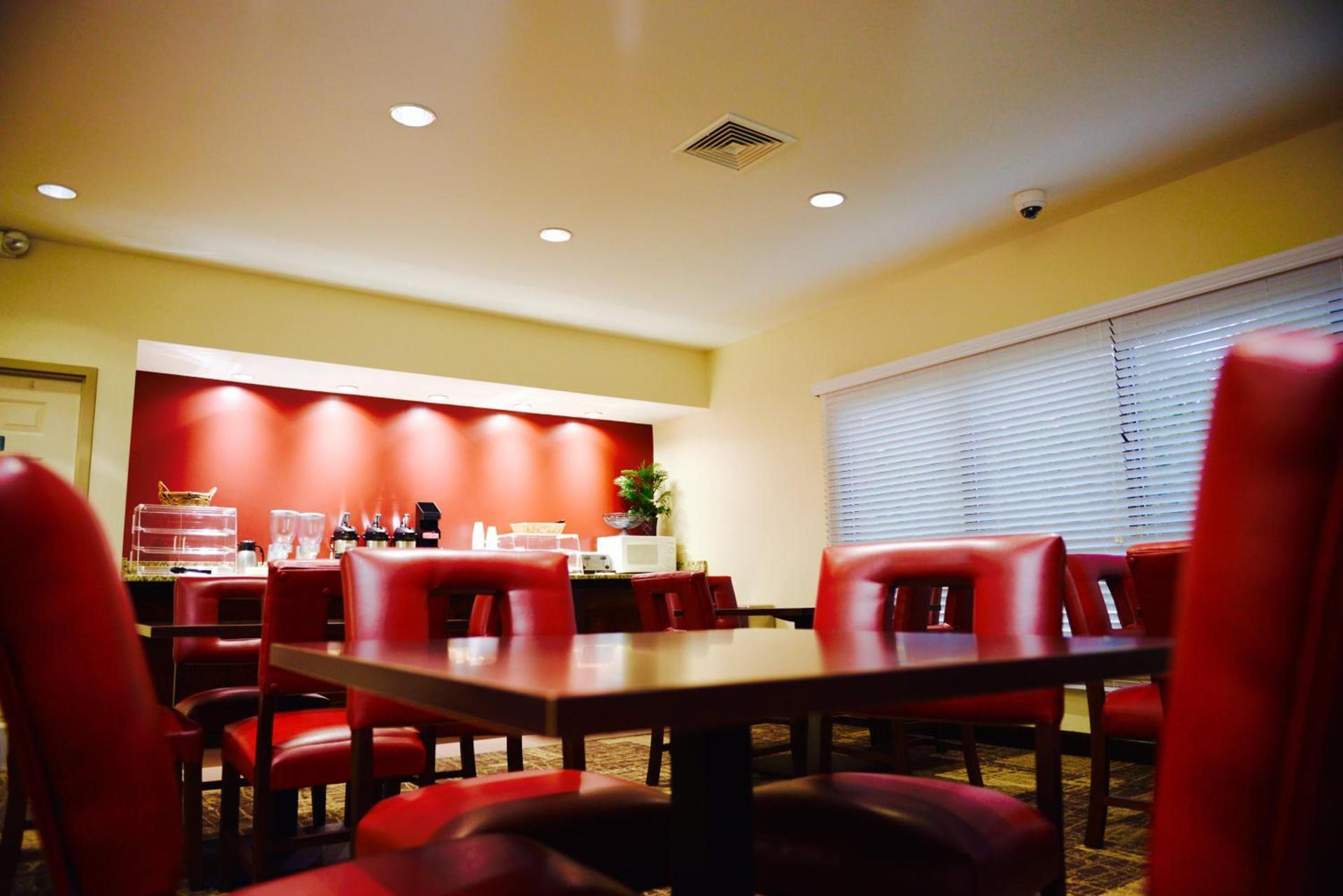 Red Roof Inn & Suites Commerce - Athens photo 17