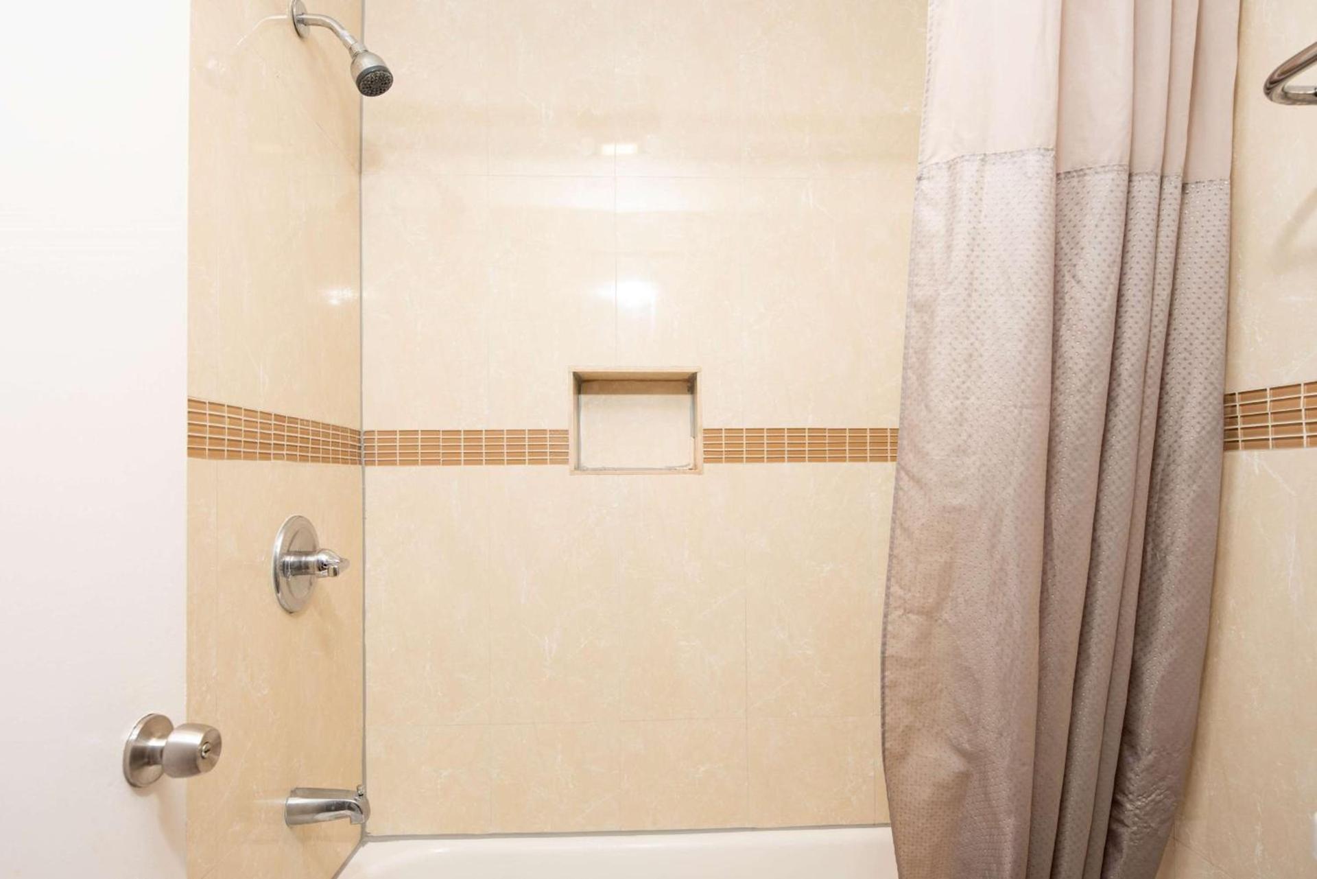 Motel 6-Anaheim, CA - Convention Center photo 27