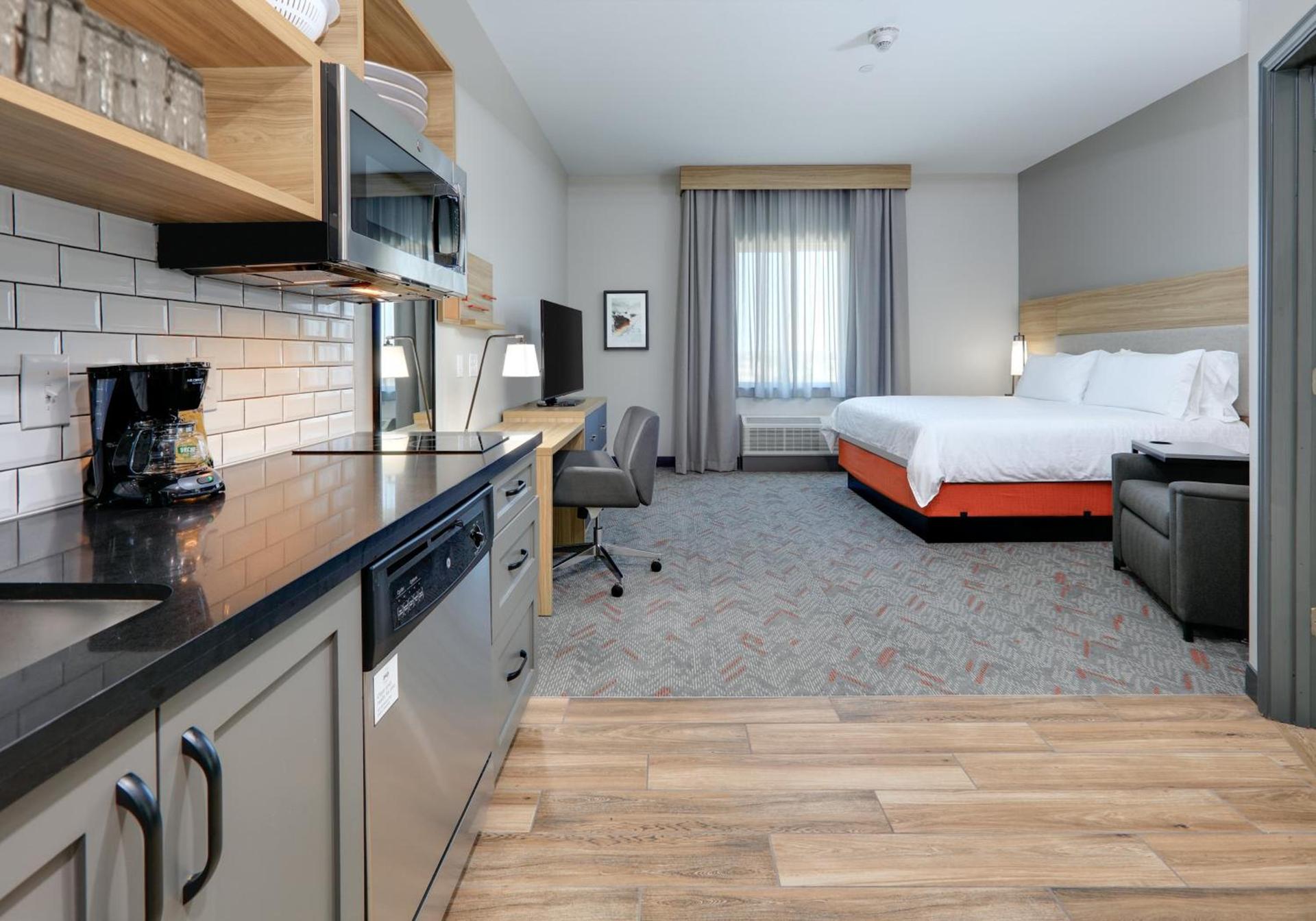 Candlewood Suites DFW West - Hurst by IHG photo 32