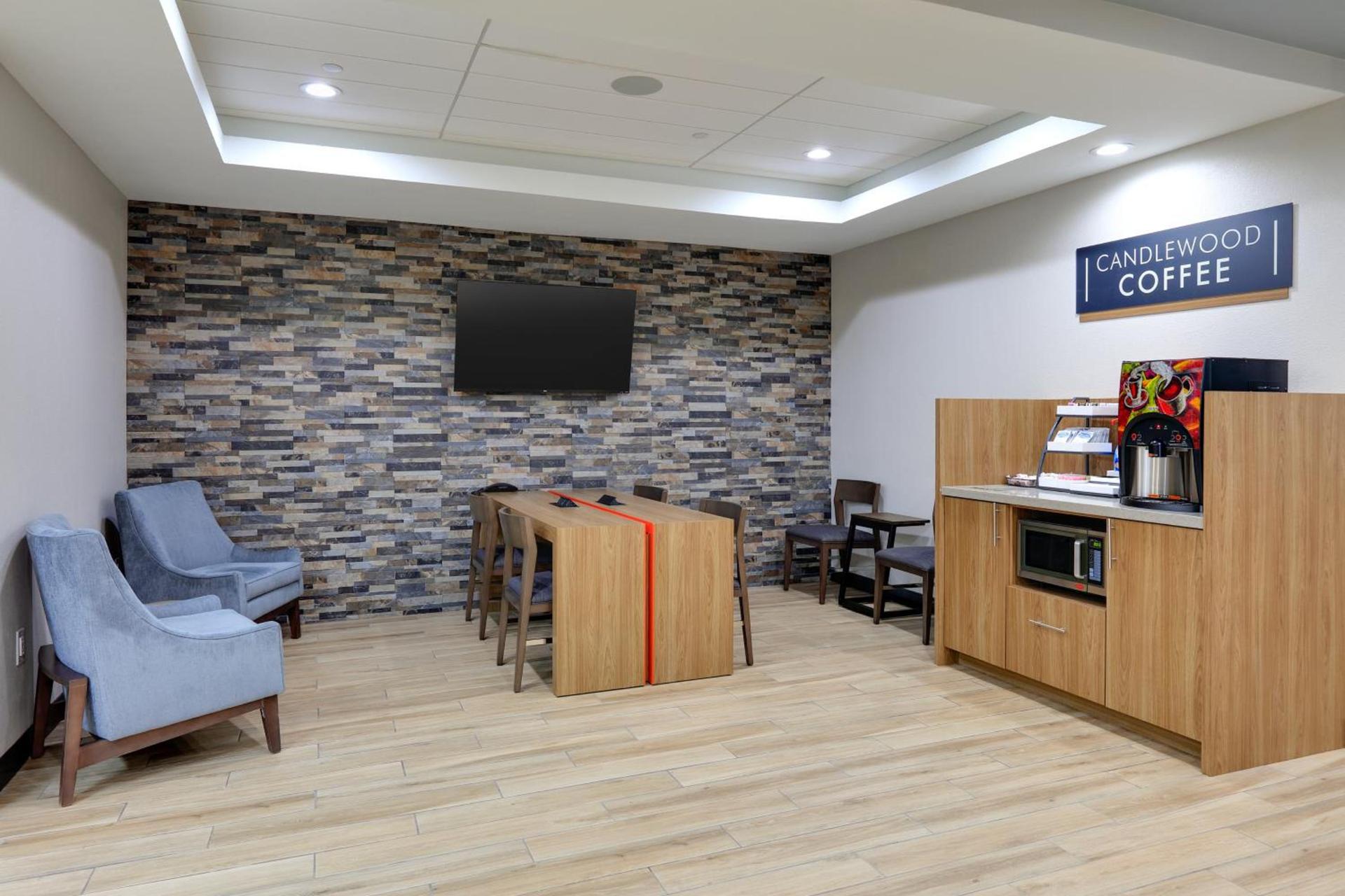 Candlewood Suites DFW West - Hurst by IHG photo 15