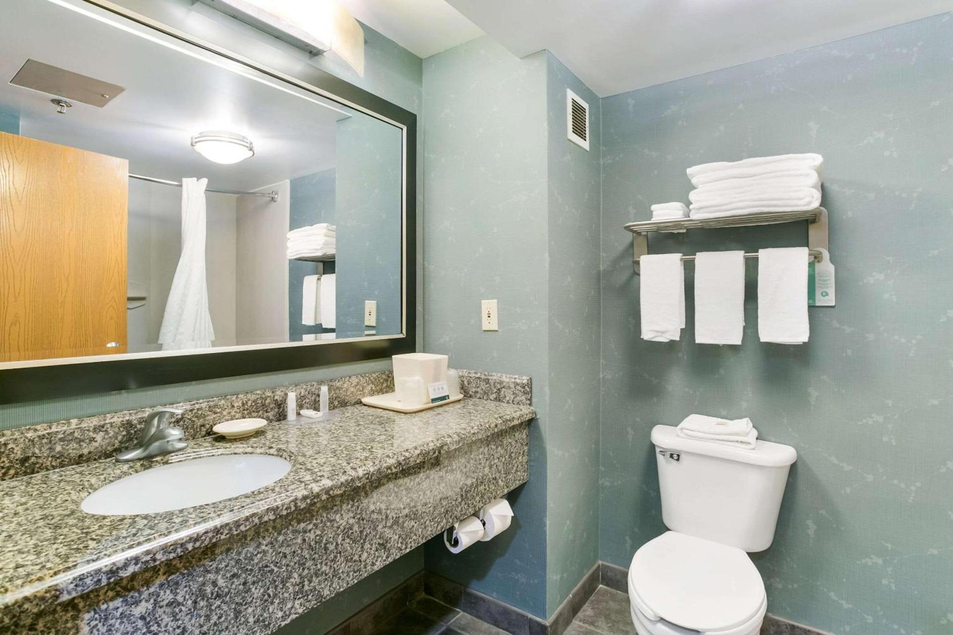 Quality Inn & Suites Bel Air I-95 Exit 77A photo 18