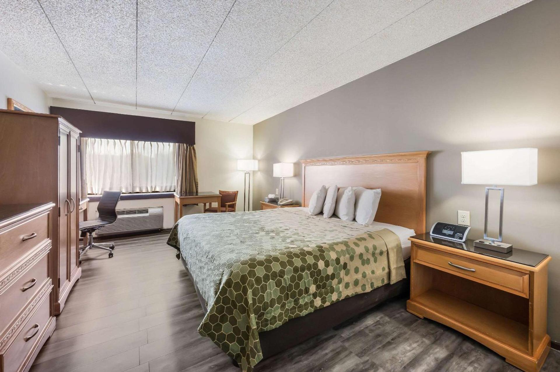 Econo Lodge Quakertown photo 10