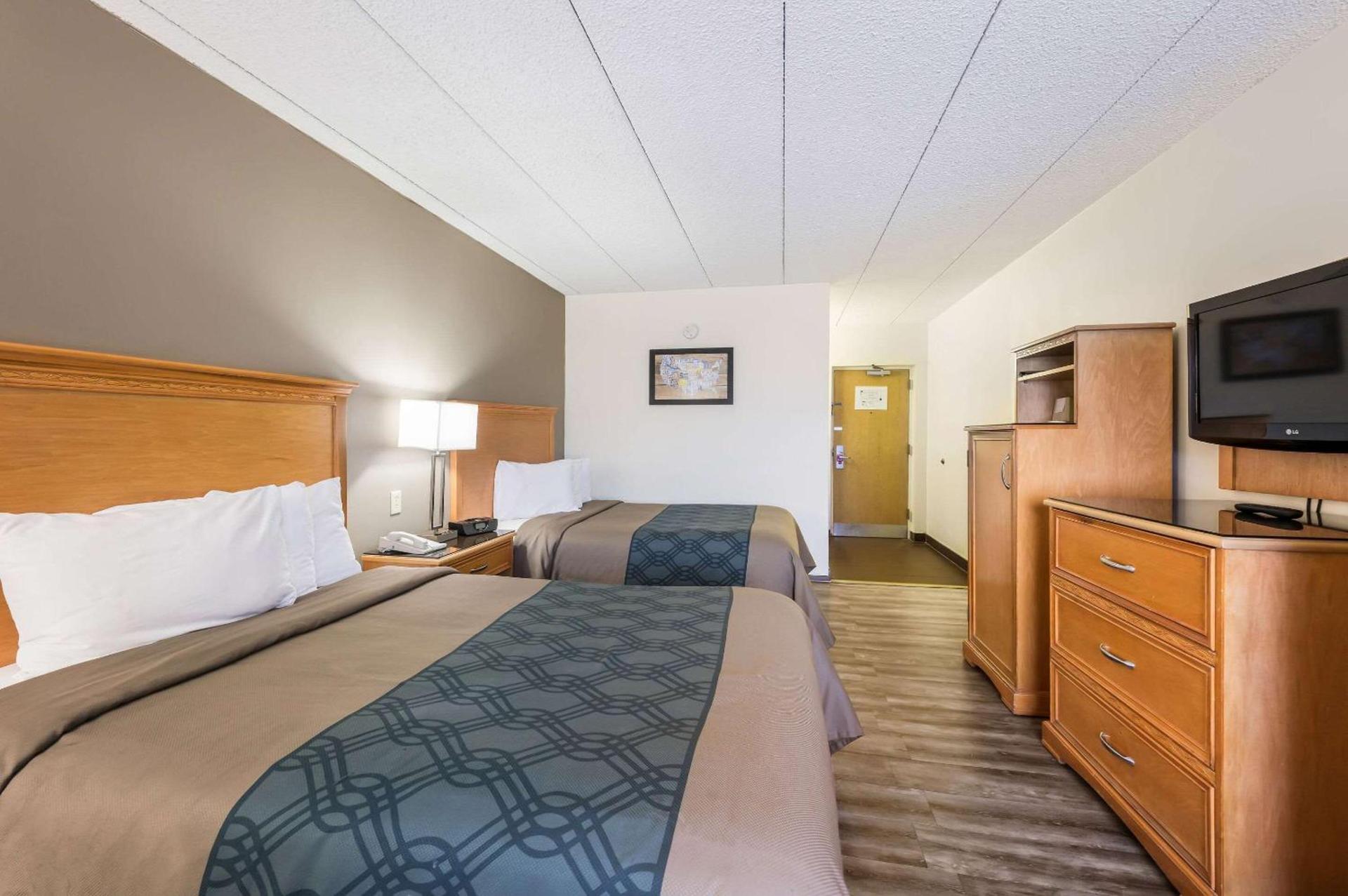 Econo Lodge Quakertown photo 17