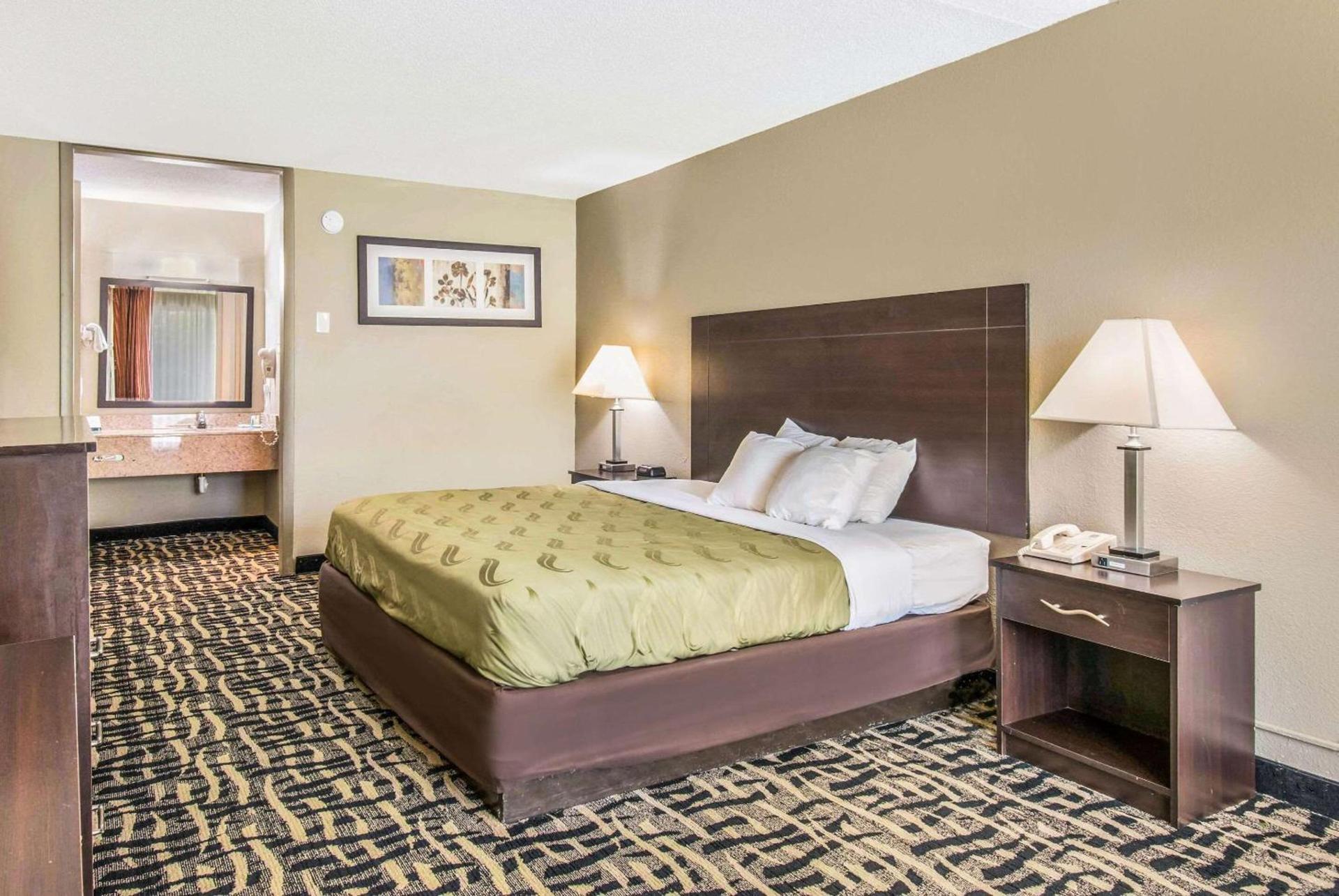 Quality Inn & Suites York East photo 23