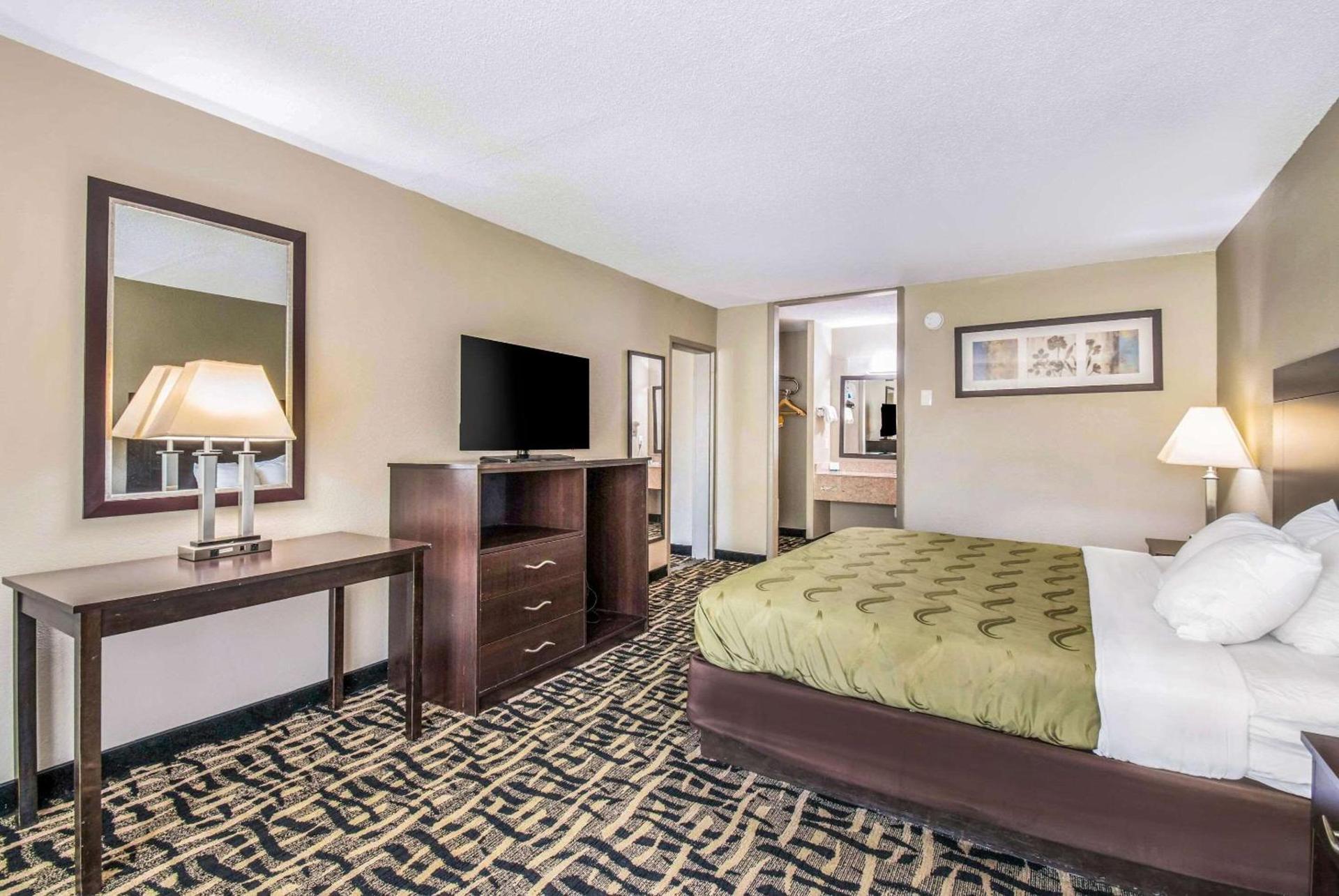 Quality Inn & Suites York East photo 24