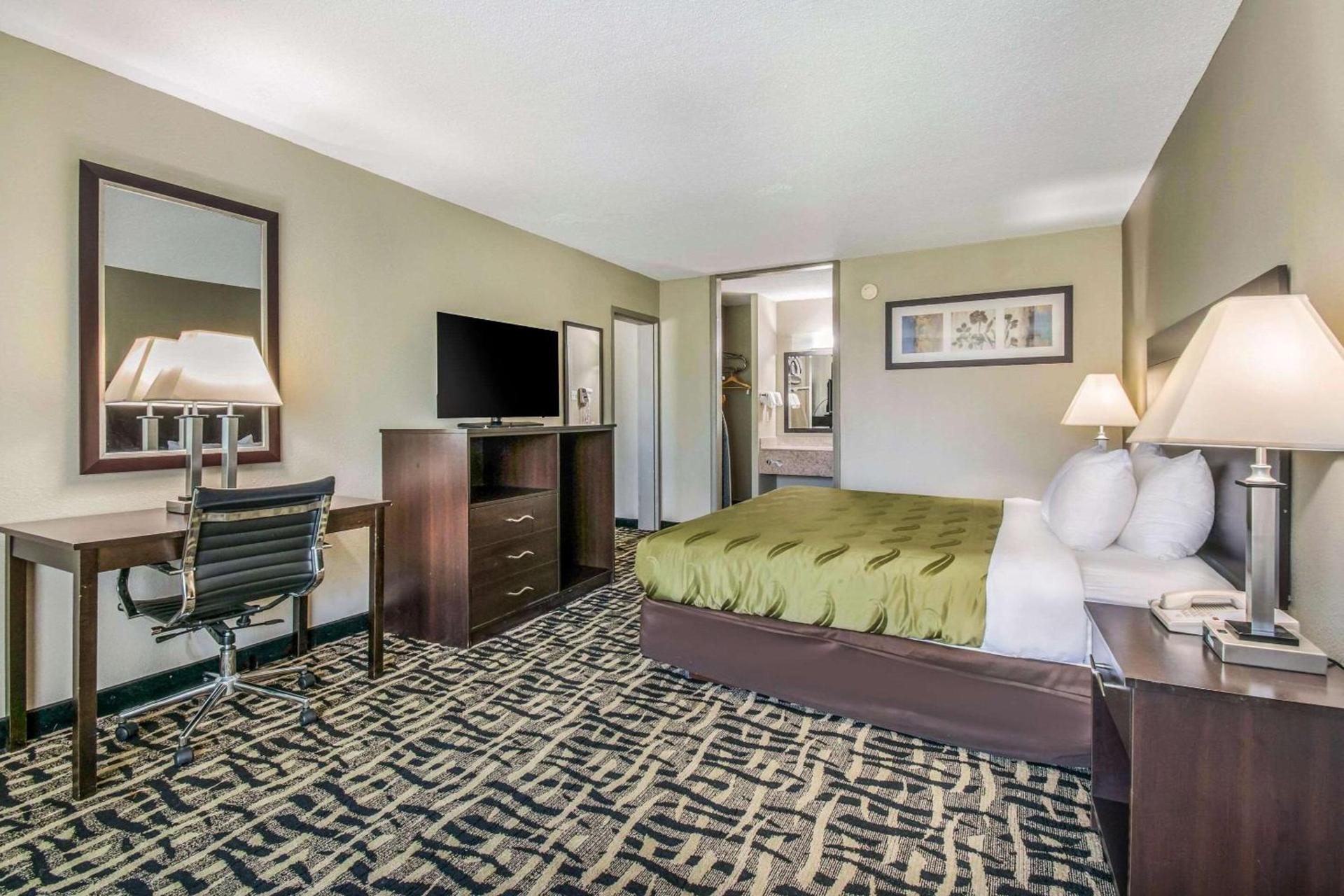 Quality Inn & Suites York East photo 27