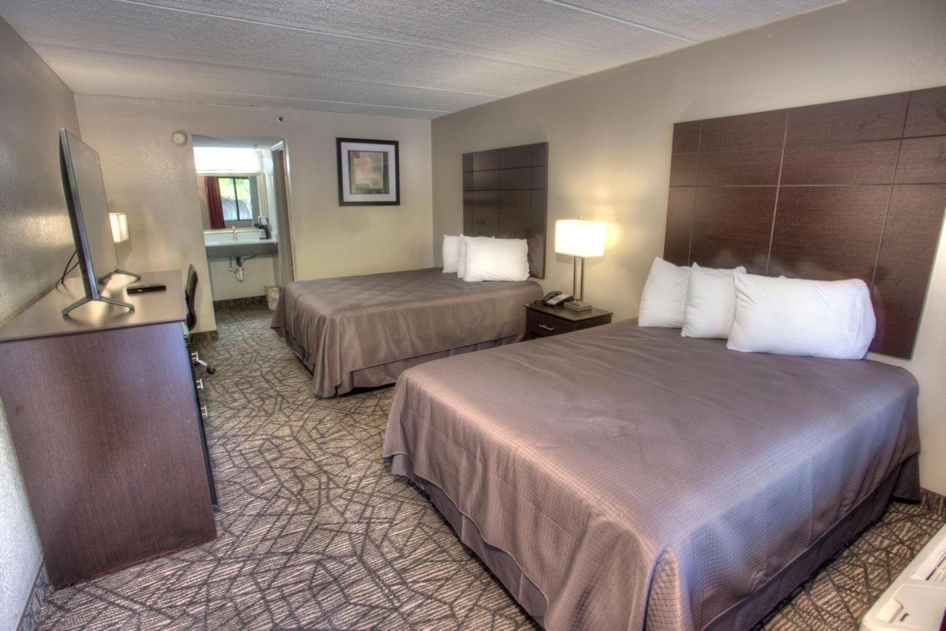 Econo Lodge Helen photo 30