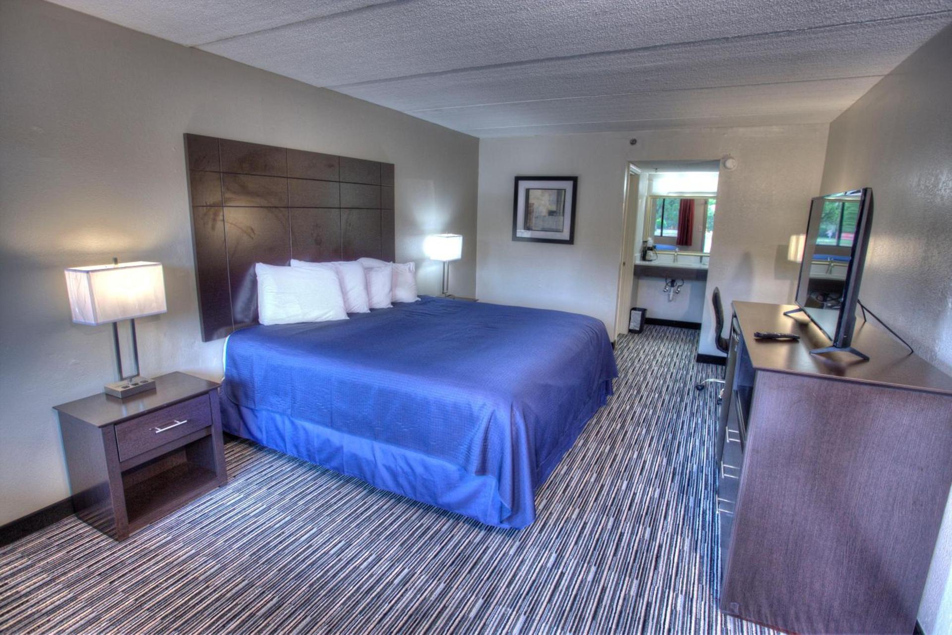 Econo Lodge Helen photo 16