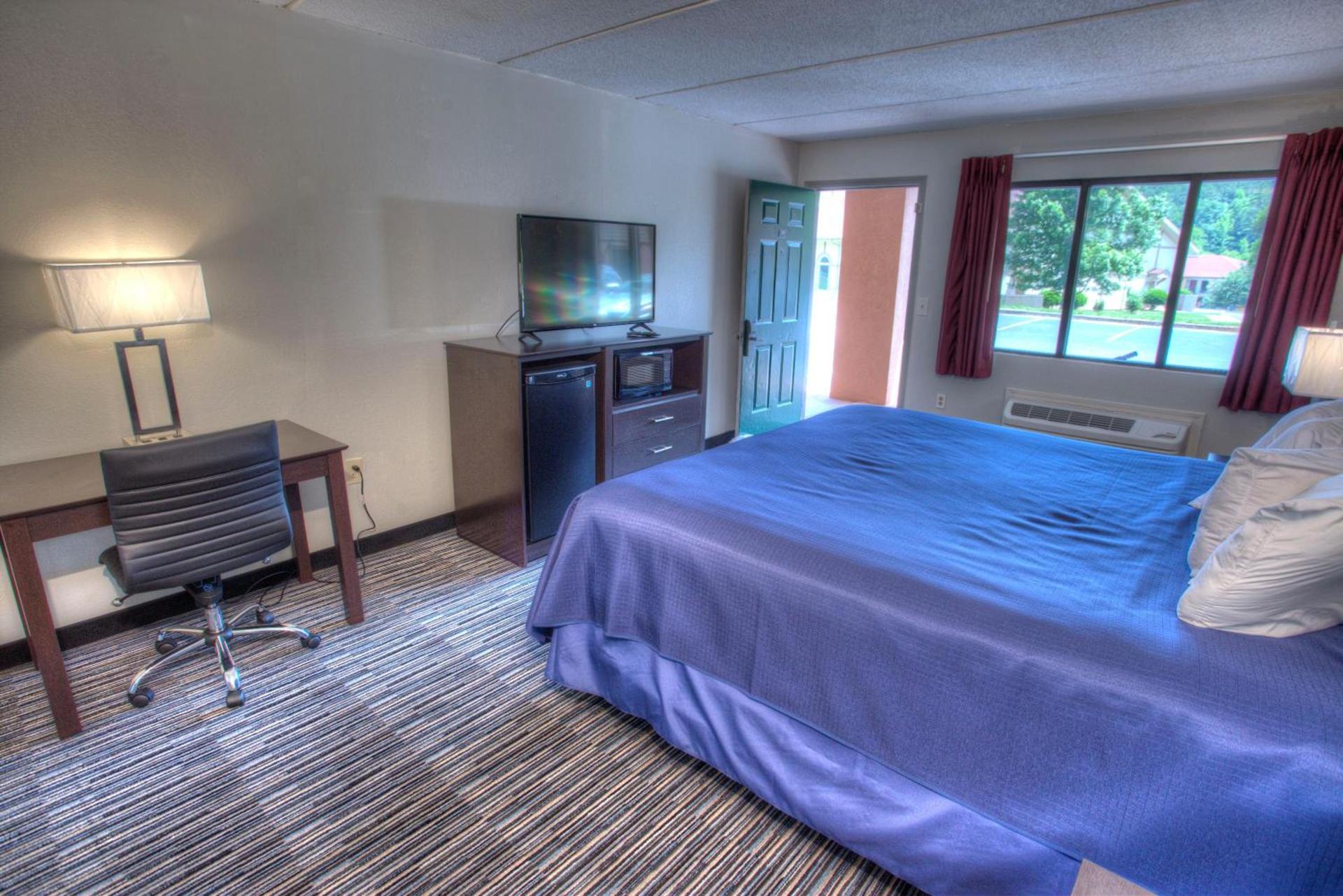 Econo Lodge Helen photo 13