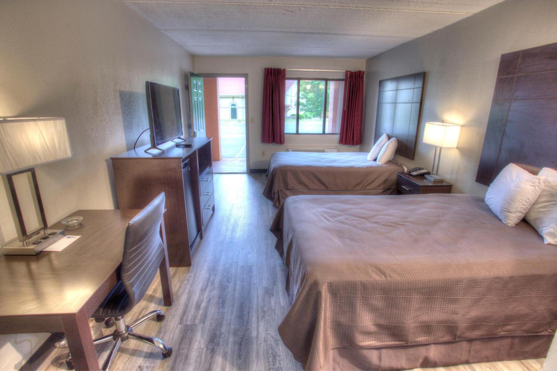 Econo Lodge Helen photo 37