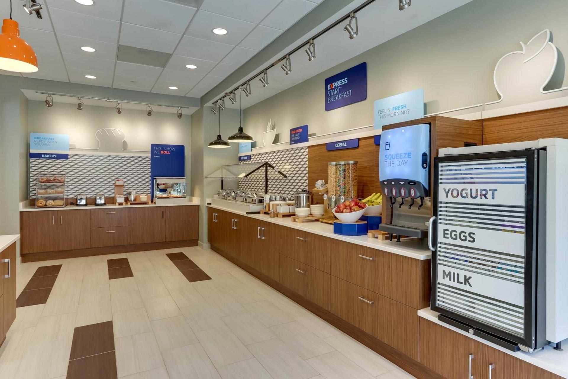 Holiday Inn Express & Suites - Winston - Salem SW - Clemmons by IHG photo 5
