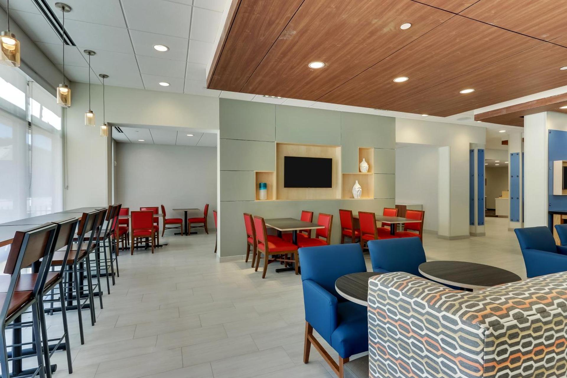 Holiday Inn Express & Suites - Winston - Salem SW - Clemmons by IHG photo 11