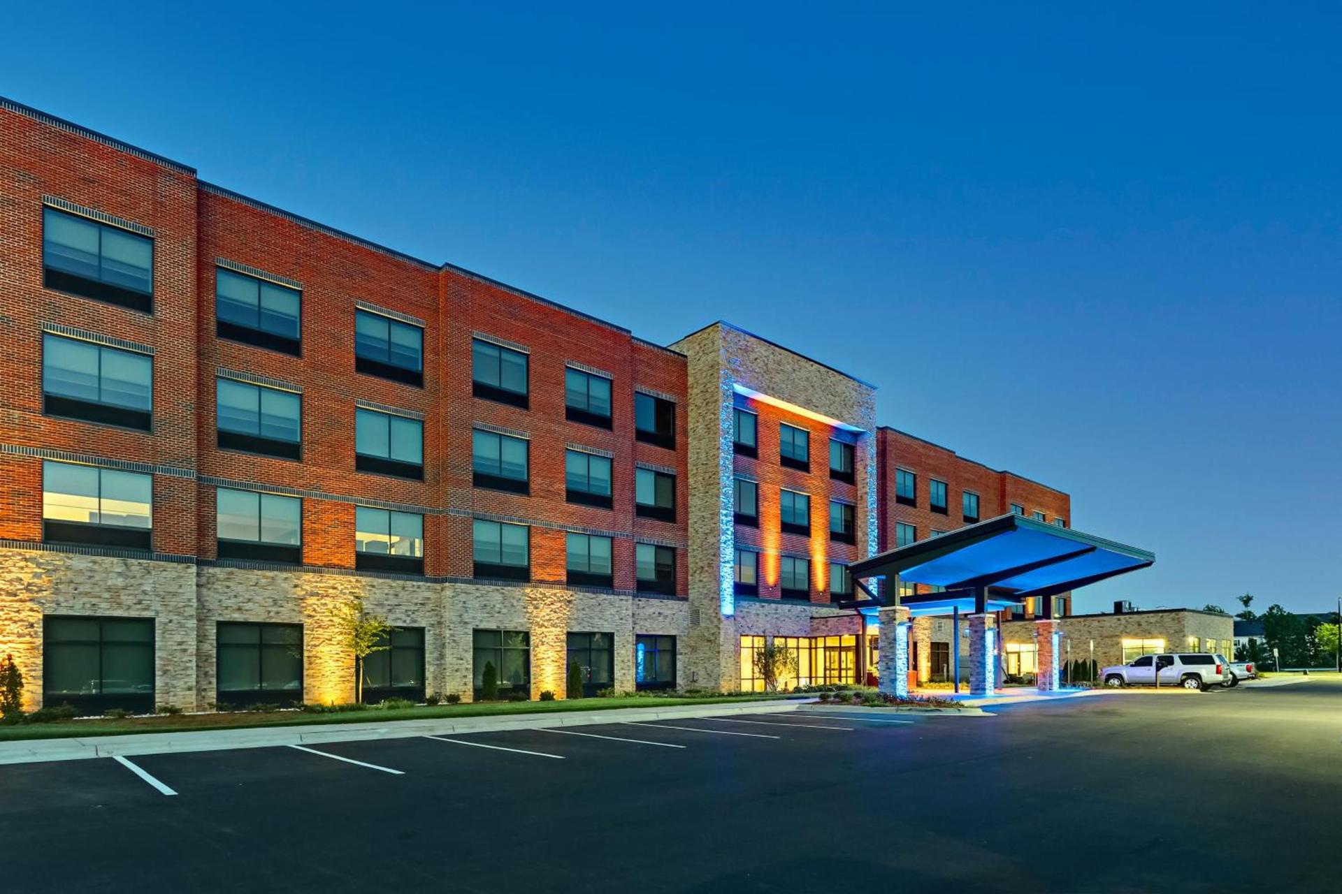 Holiday Inn Express & Suites - Winston - Salem SW - Clemmons by IHG photo 16