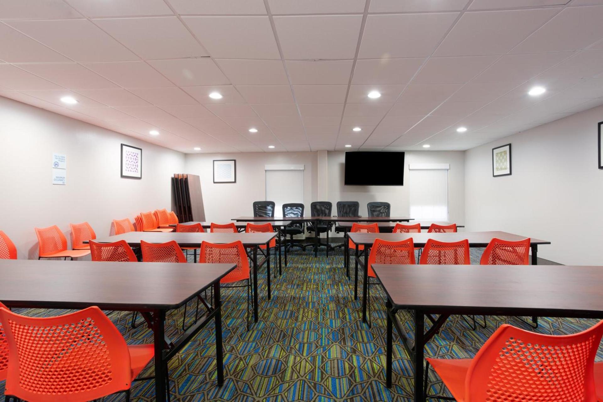 Holiday Inn Express & Suites - Morehead City by IHG photo 36
