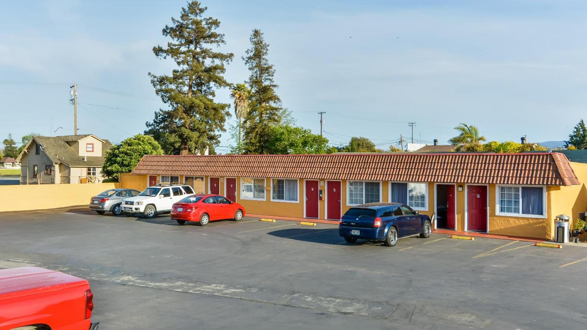 Hollister Inn photo 5