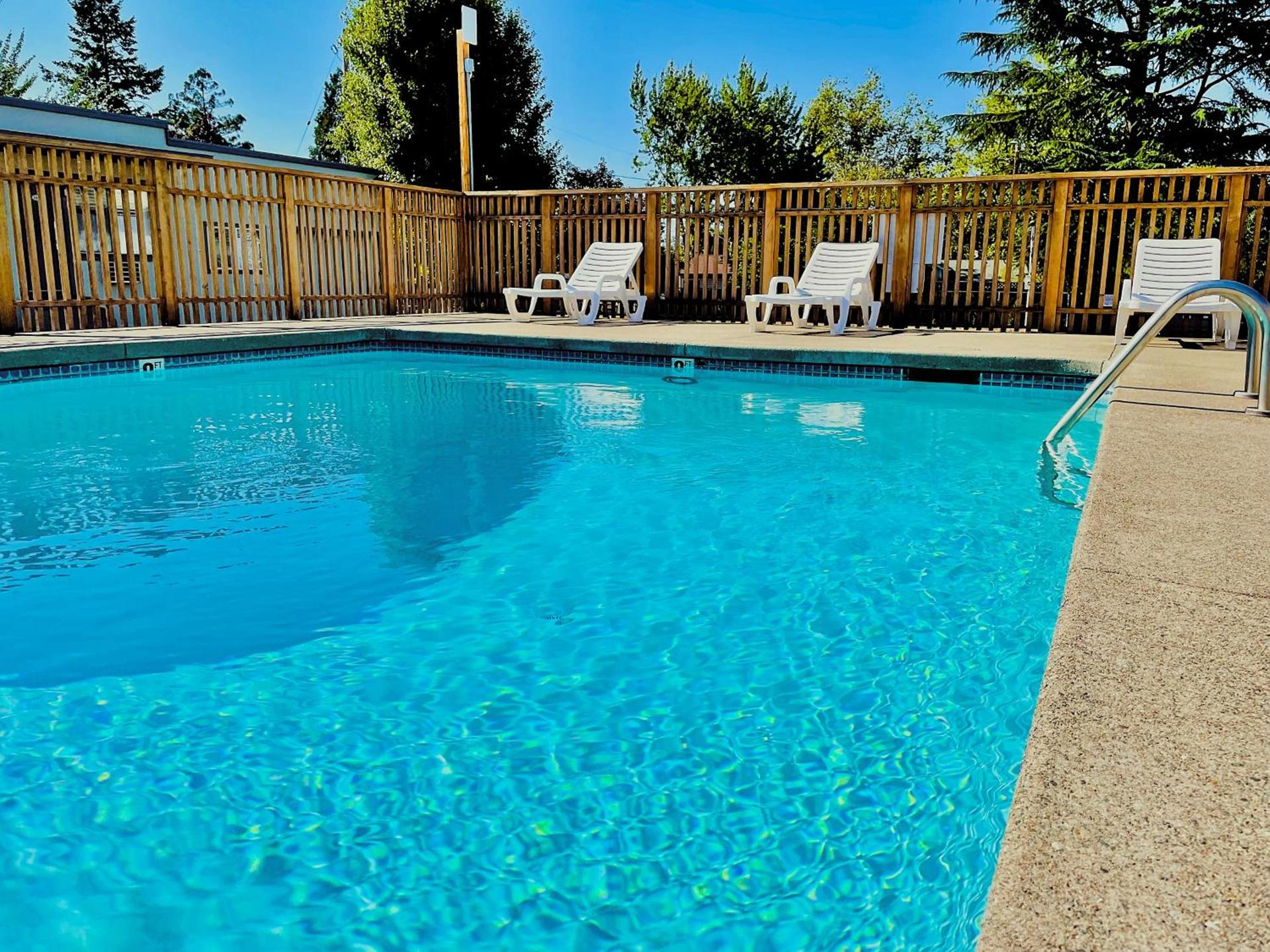 Ashland Motel - Oregon photo 17