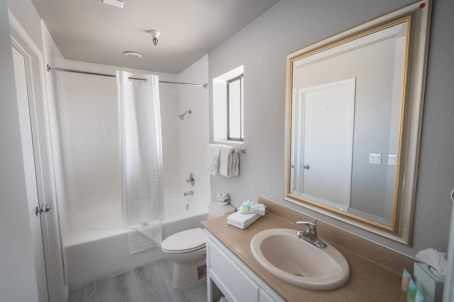 Alexis Park All Suite Resort photo 7