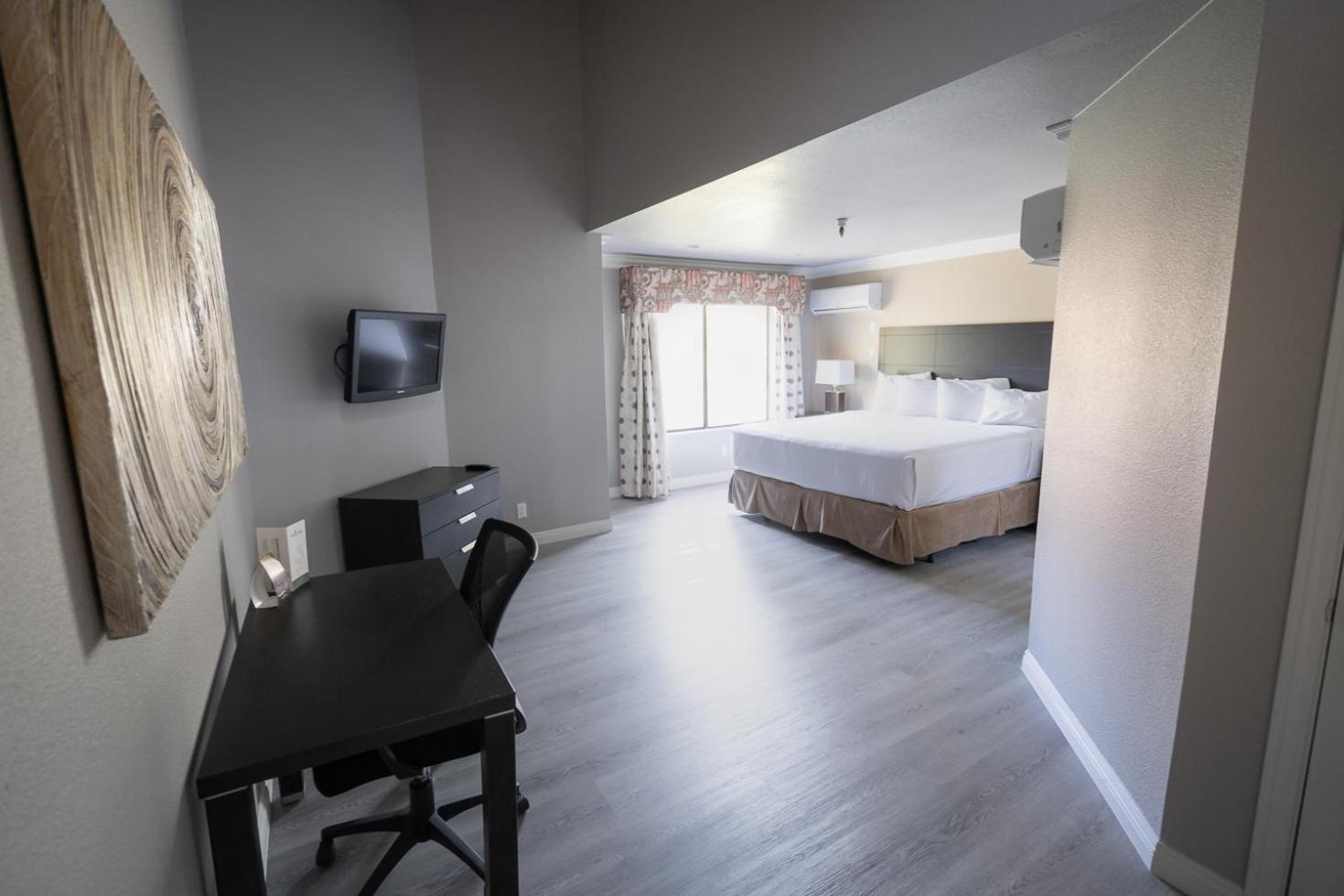 Alexis Park All Suite Resort photo 8