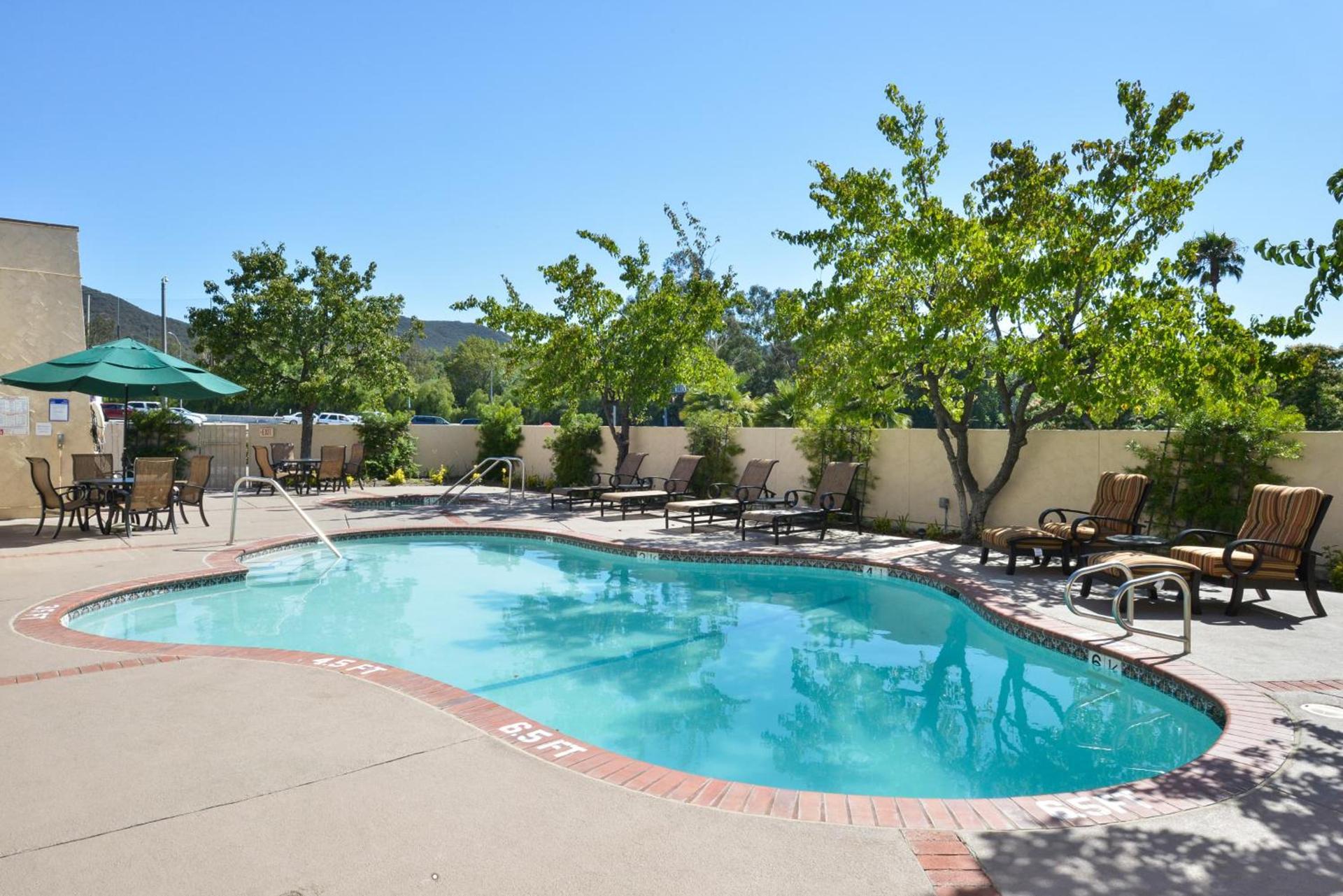 Best Western Plus Thousand Oaks Inn photo 52
