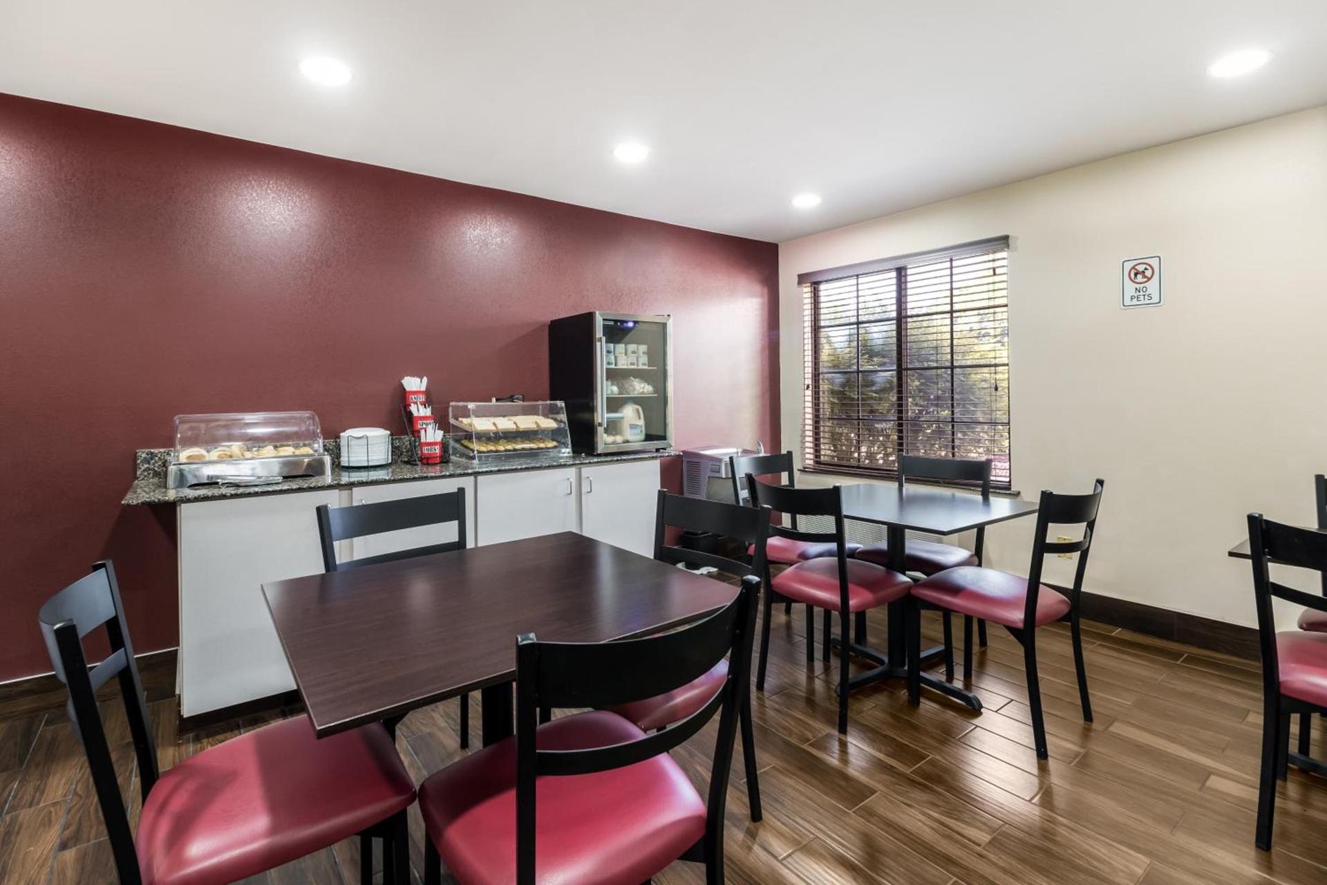 Red Roof Inn Murfreesboro photo 28