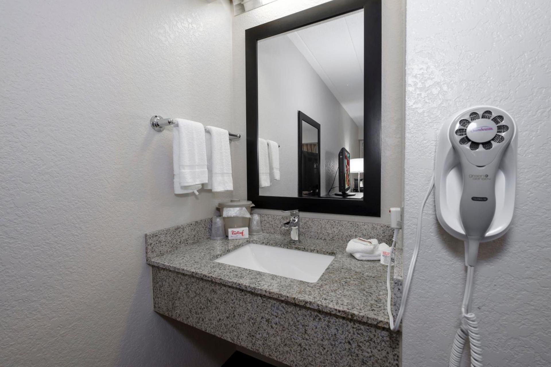 Red Roof Inn Danville, PA photo 33
