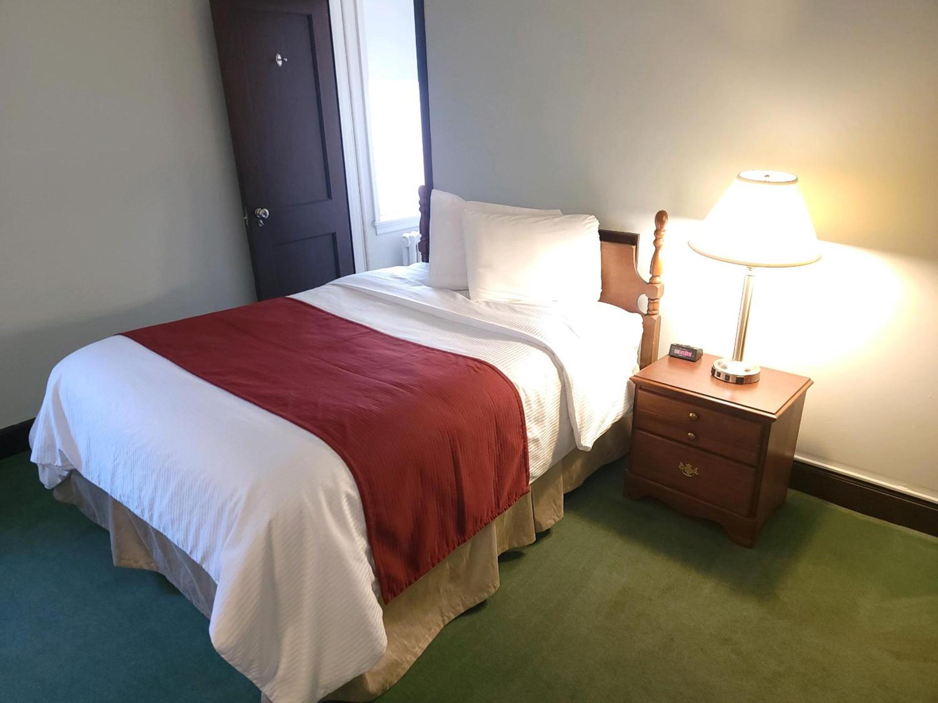 Penn Wells Hotel photo 34