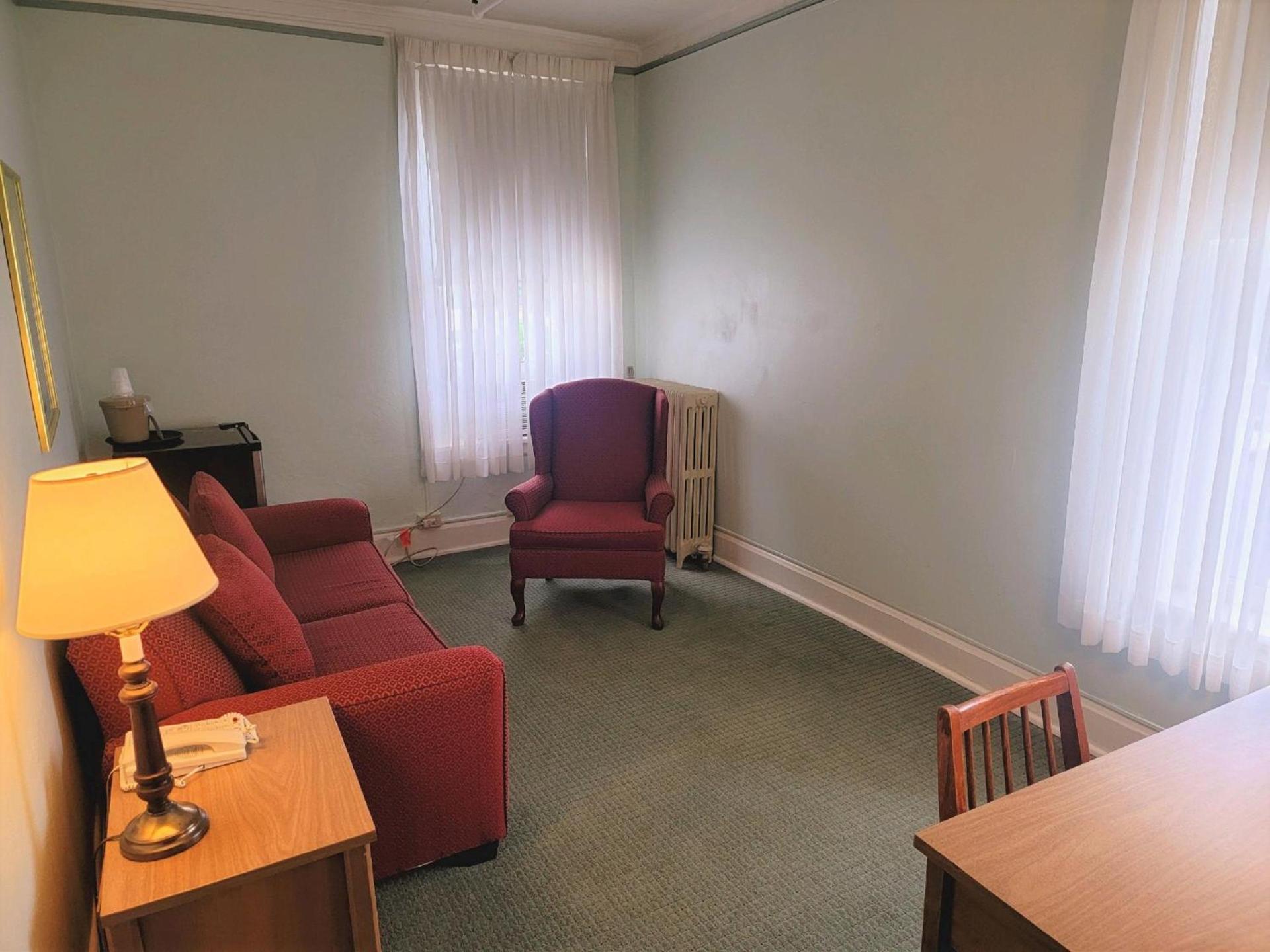 Penn Wells Hotel photo 36