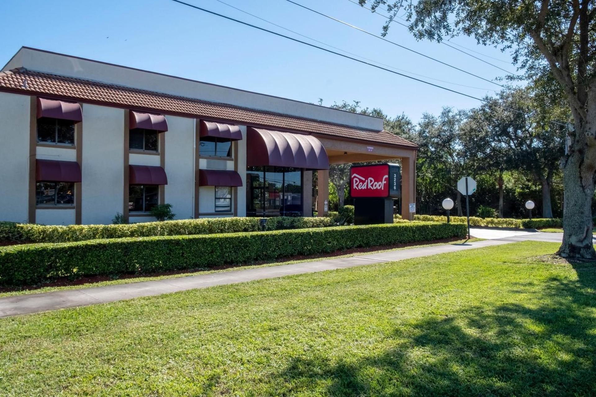 Red Roof Inn Ft Pierce photo 5